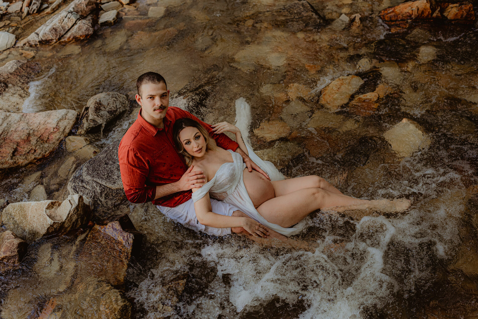 Foto Sessão Fotográfica de gestante - Cachoeira Usina Velha - Heloísa e Marcelo - Imagem 12