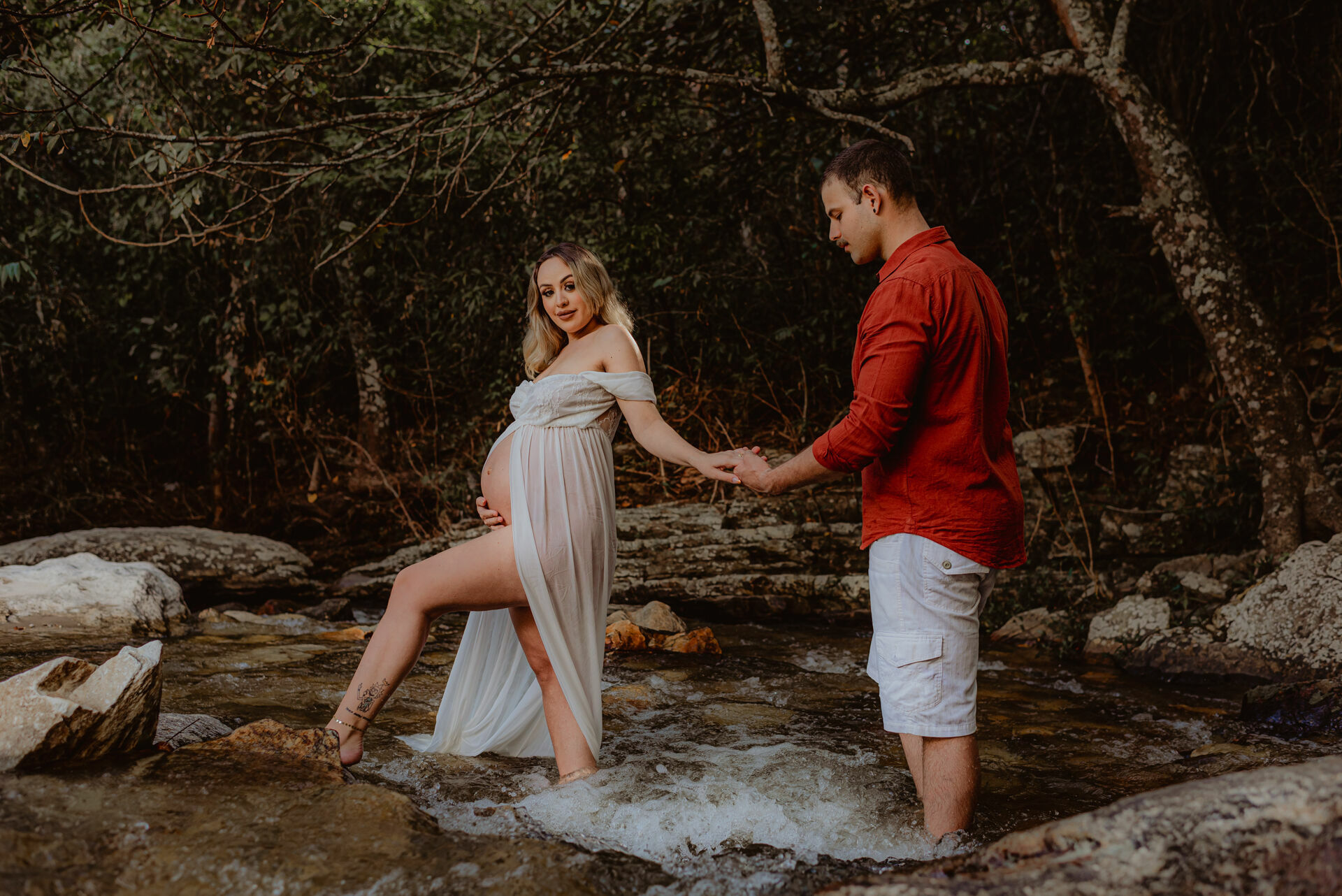 Foto Sessão Fotográfica de gestante - Cachoeira Usina Velha - Heloísa e Marcelo - Imagem 10