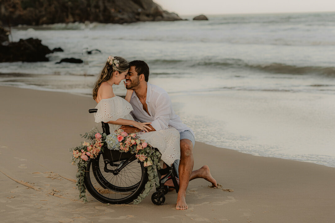Raquel e Lages - Pré-wedding na praia em Balneário Camboriu - Uma história inspiradora 