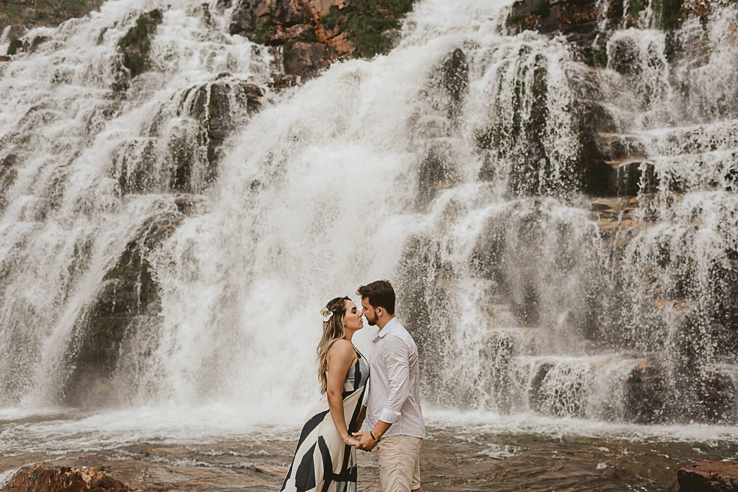 Foto Fotógrafo na Chapada dos Veadeiros - Revoar Fotografia - Gê e Tom  - Imagem 2