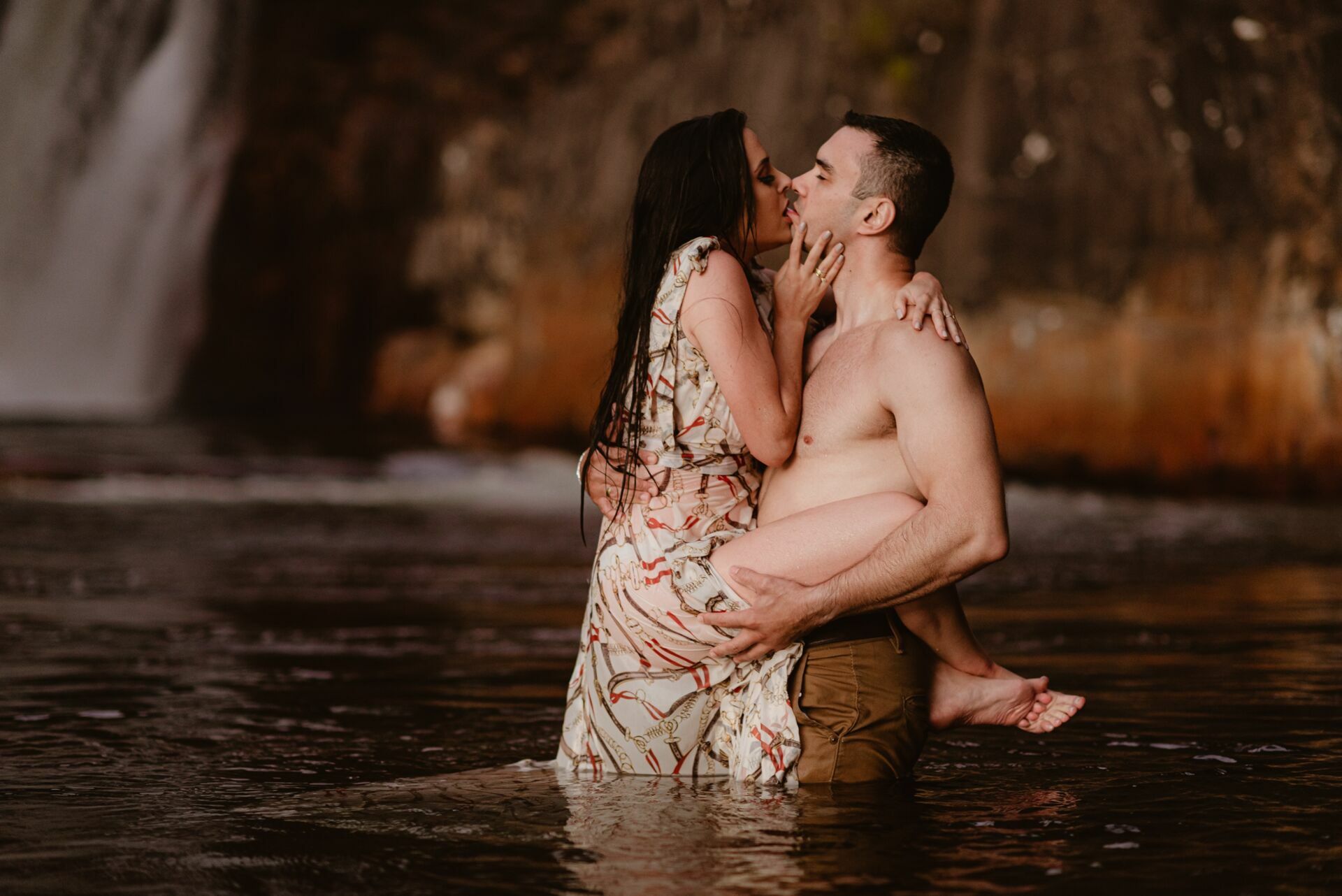 Foto Ensaio Fotográfico de Casal na Chapada dos Veadeiros - Cataratas dos Couros e Vale da Lua - Imagem 45