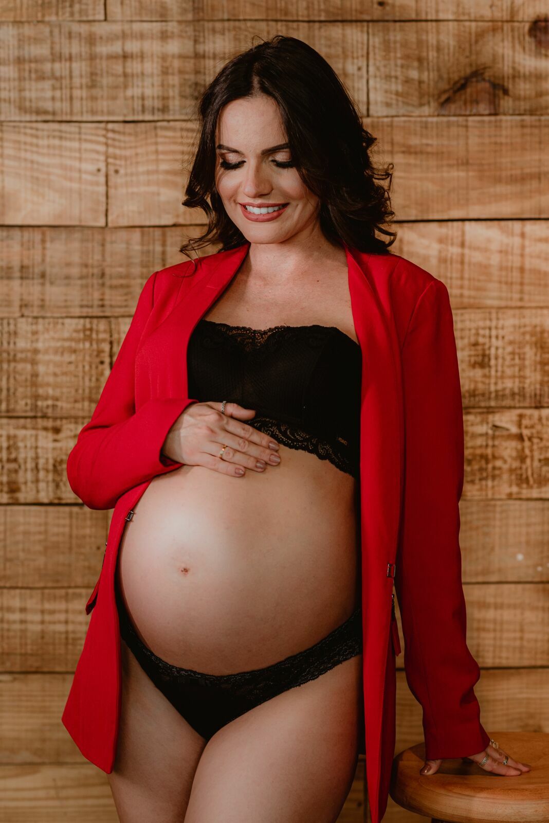 Foto Ensaio fotográfico gestante em Studio - Studio Revoloft em Goiás - pet friendly - Imagem 16