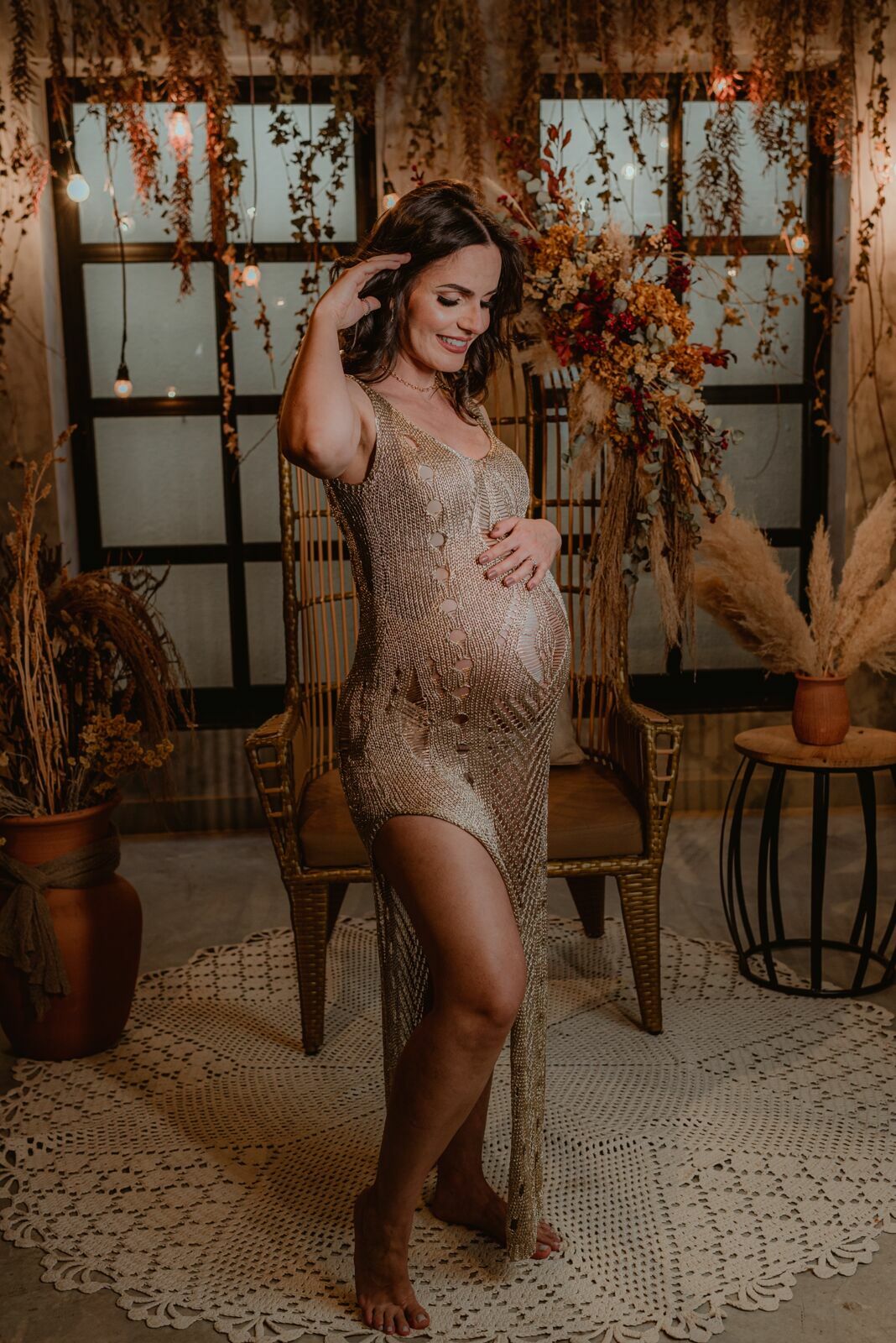 Foto Ensaio fotográfico gestante em Studio - Studio Revoloft em Goiás - pet friendly - Imagem 9