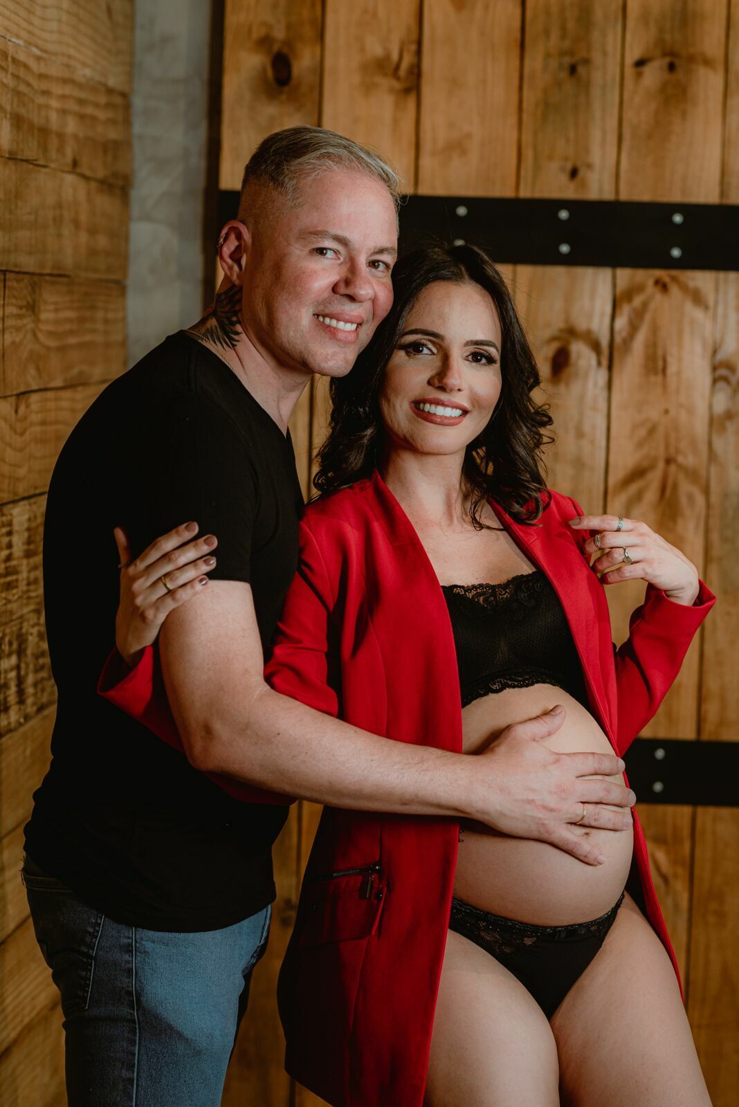 Foto Ensaio fotográfico gestante em Studio - Studio Revoloft em Goiás - pet friendly - Imagem 18