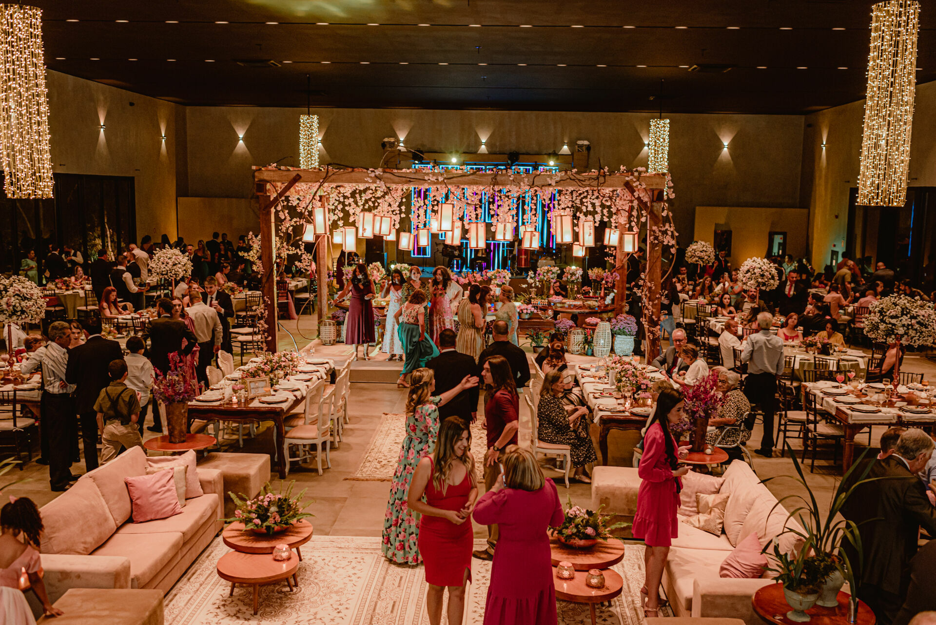Foto Casamento no Salão Muranno - Espaço Cavalo de Raça em Anápolis - Thaini e Marcos - Imagem 67