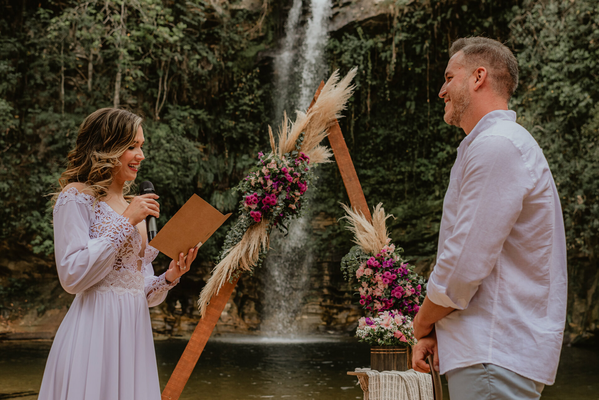 Casamento Intimista na Cachoeira do Abade em Pirenópolis de Goiás - Luanna e Marcelo