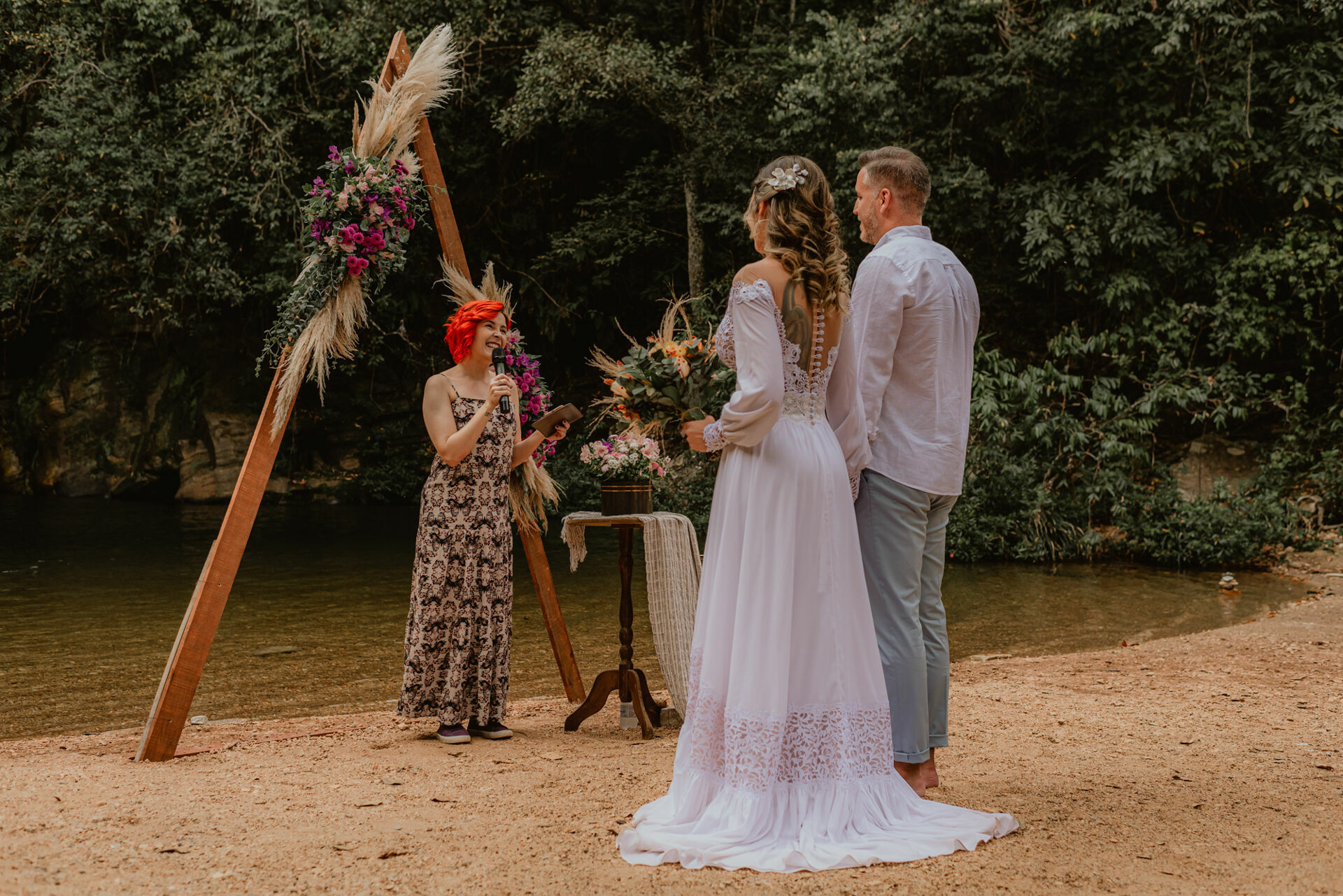 Foto Casamento Intimista na Cachoeira do Abade em Pirenópolis de Goiás - Luanna e Marcelo - Imagem 34