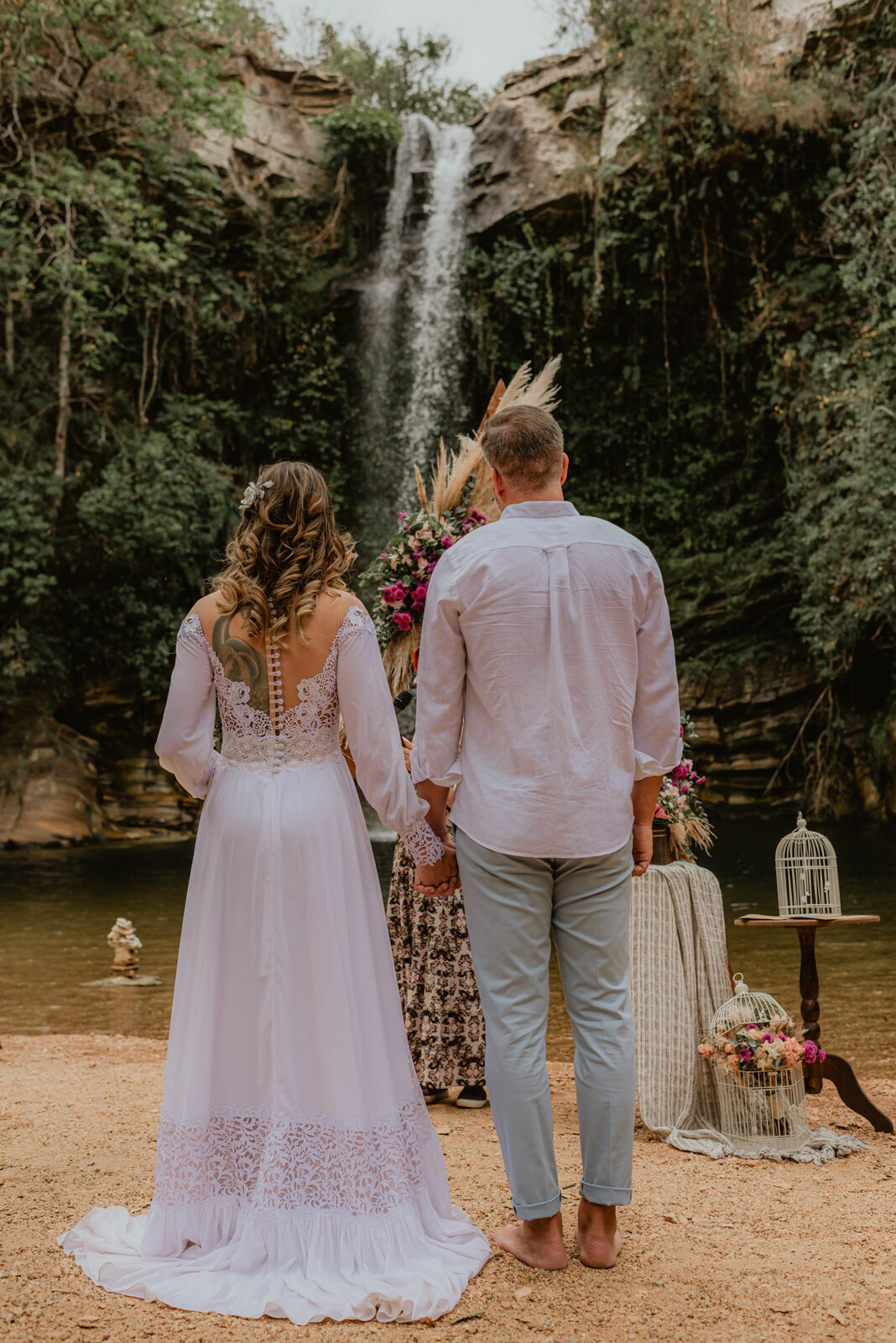 Foto Casamento Intimista na Cachoeira do Abade em Pirenópolis de Goiás - Luanna e Marcelo - Imagem 43