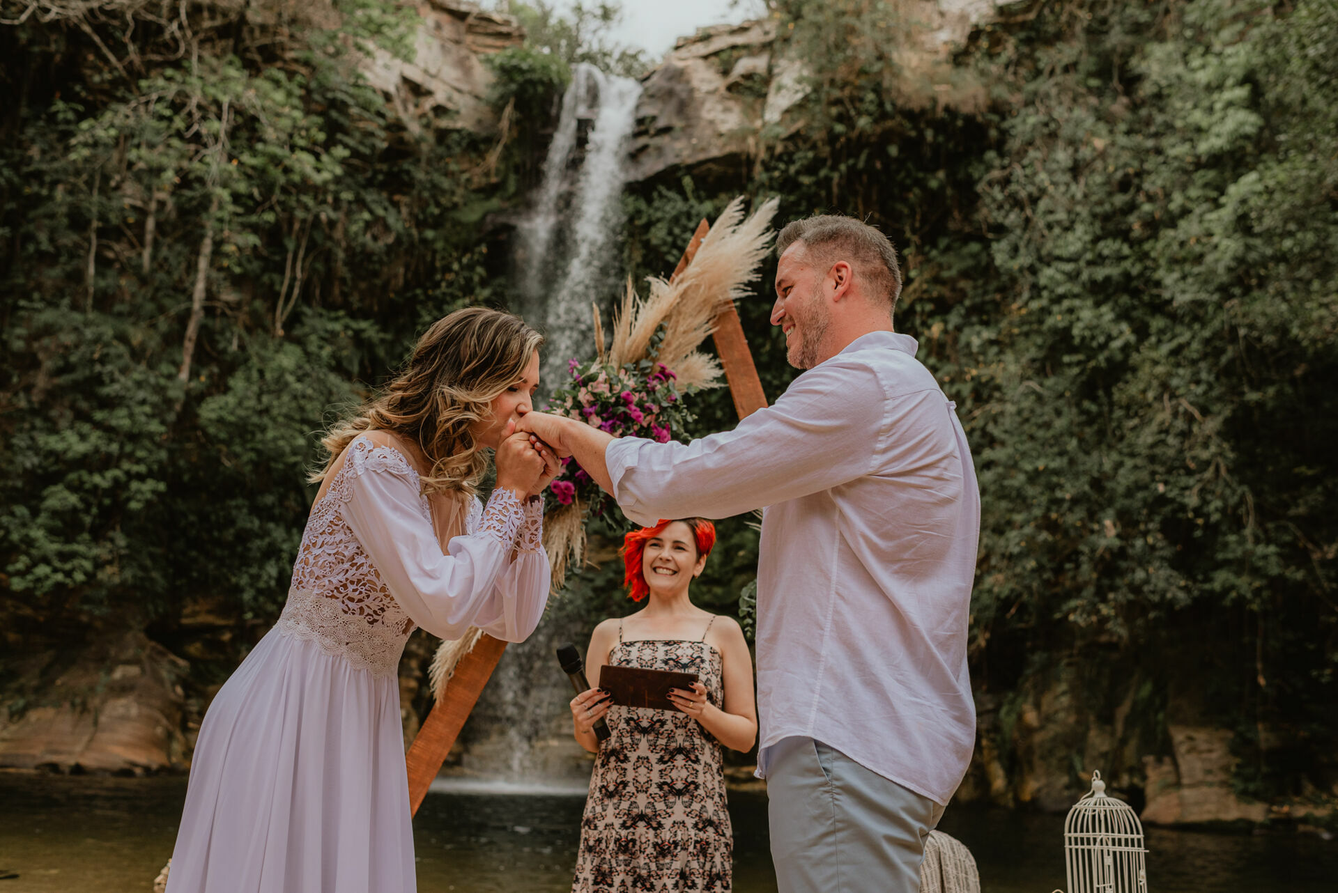 Foto Casamento Intimista na Cachoeira do Abade em Pirenópolis de Goiás - Luanna e Marcelo - Imagem 63
