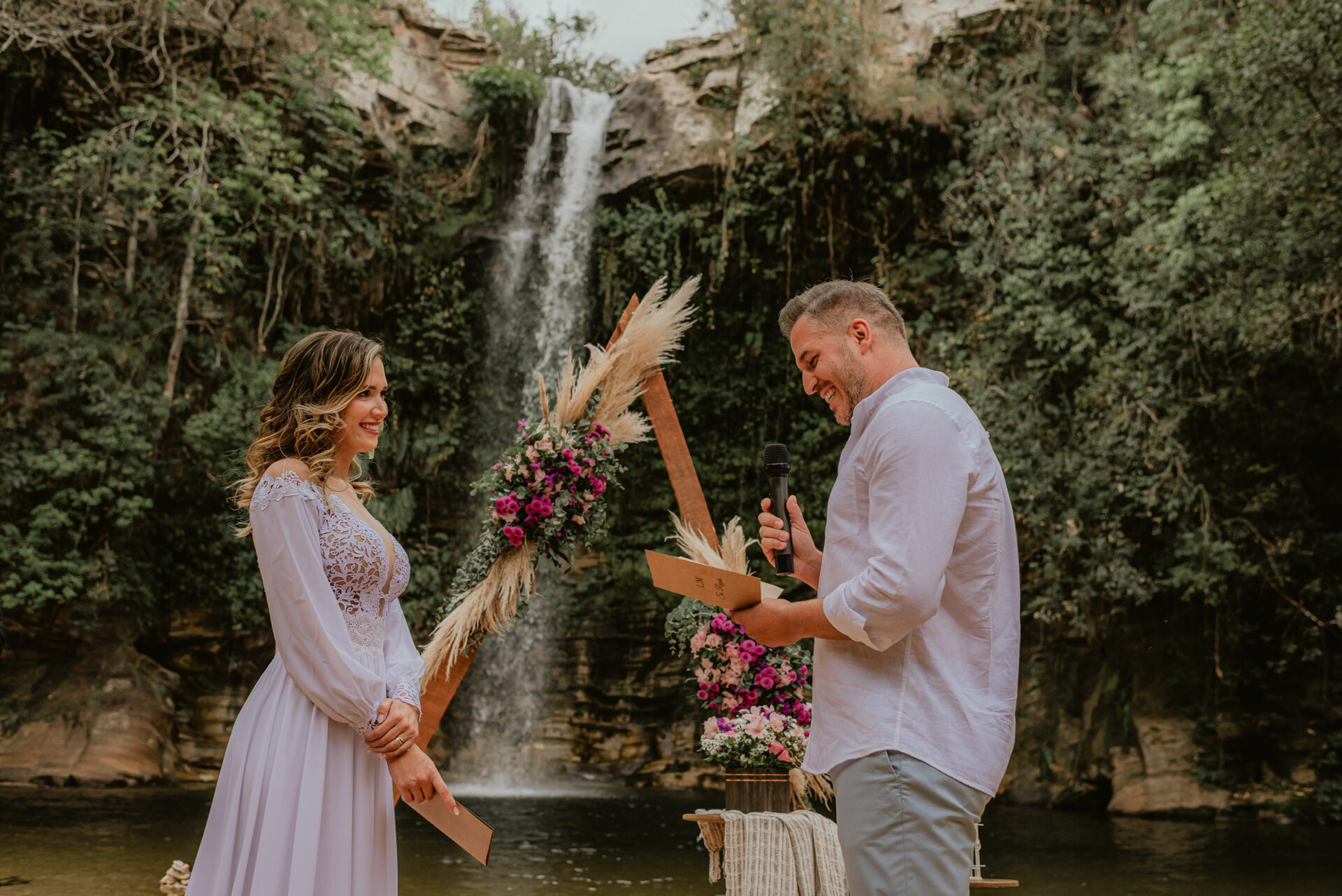 Foto Casamento Intimista na Cachoeira do Abade em Pirenópolis de Goiás - Luanna e Marcelo - Imagem 71