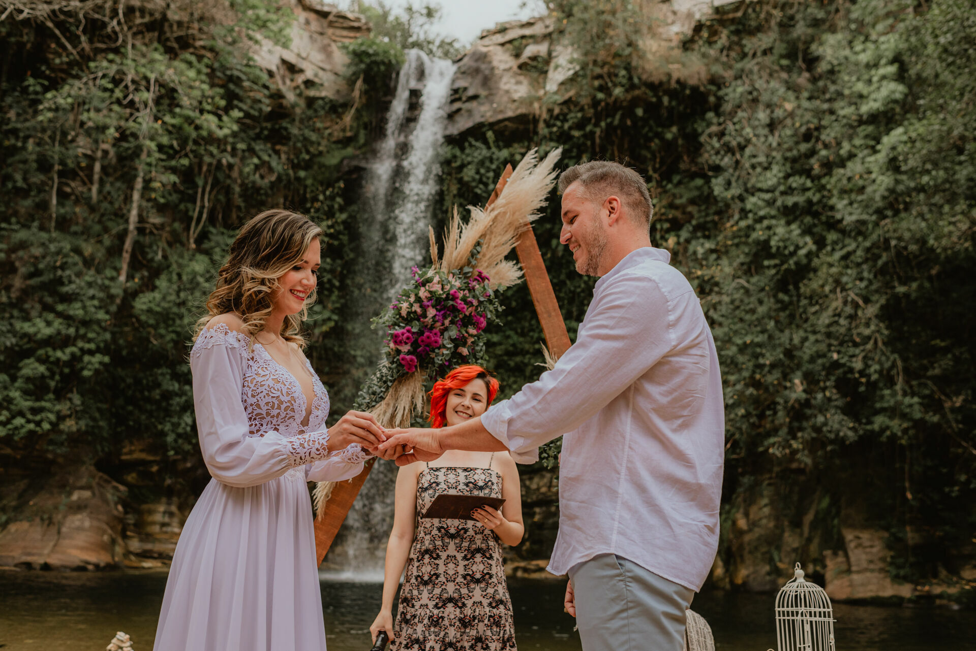 Foto Casamento Intimista na Cachoeira do Abade em Pirenópolis de Goiás - Luanna e Marcelo - Imagem 65