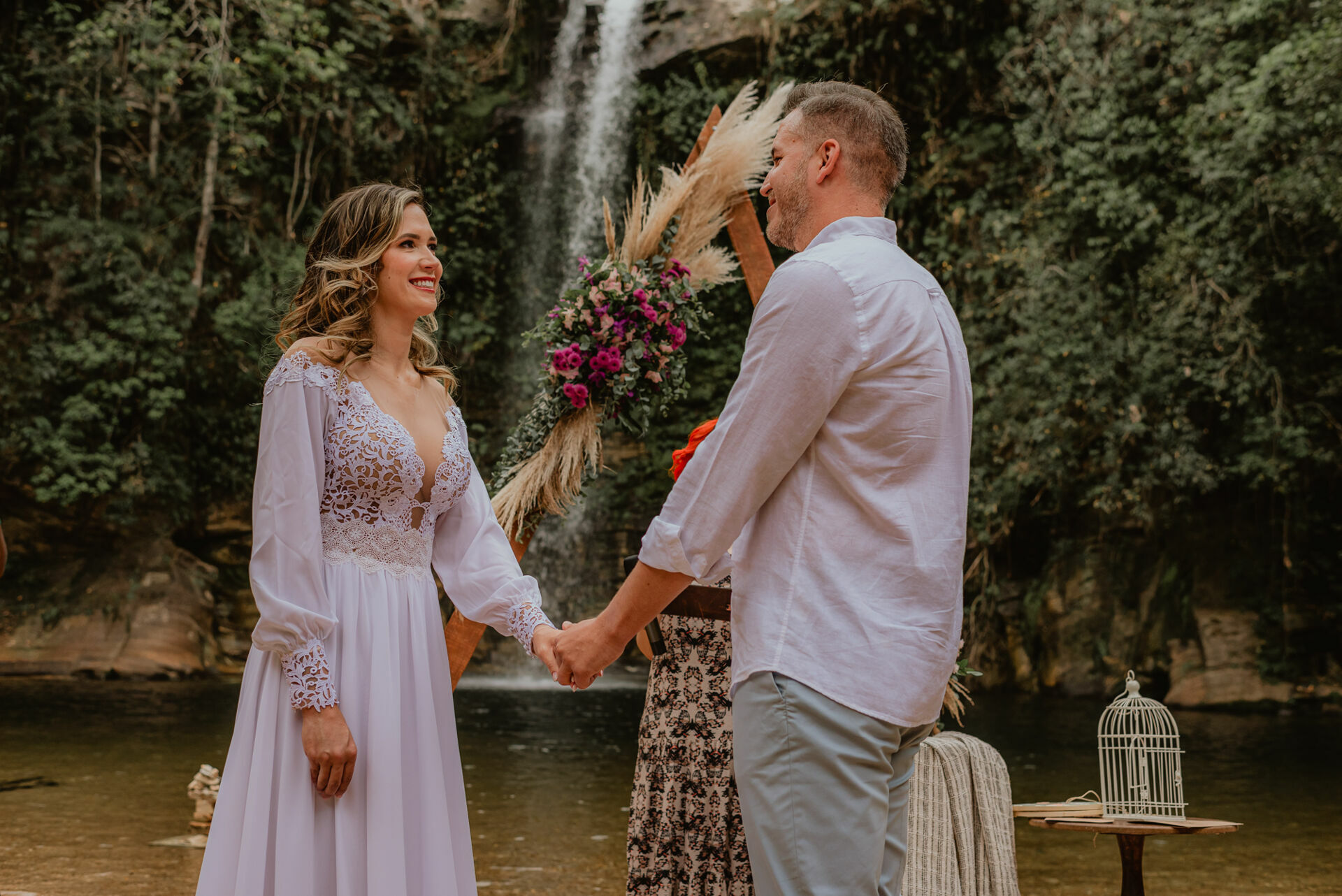 Foto Casamento Intimista na Cachoeira do Abade em Pirenópolis de Goiás - Luanna e Marcelo - Imagem 59
