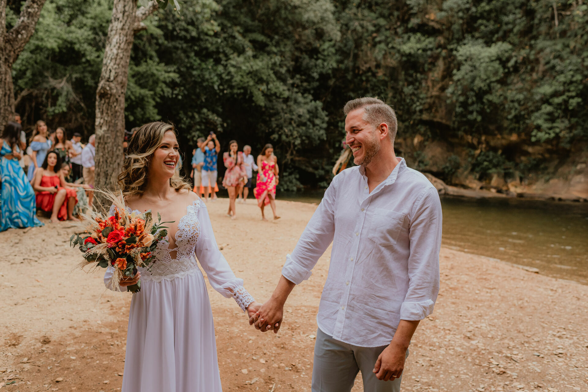 Foto Casamento Intimista na Cachoeira do Abade em Pirenópolis de Goiás - Luanna e Marcelo - Imagem 82