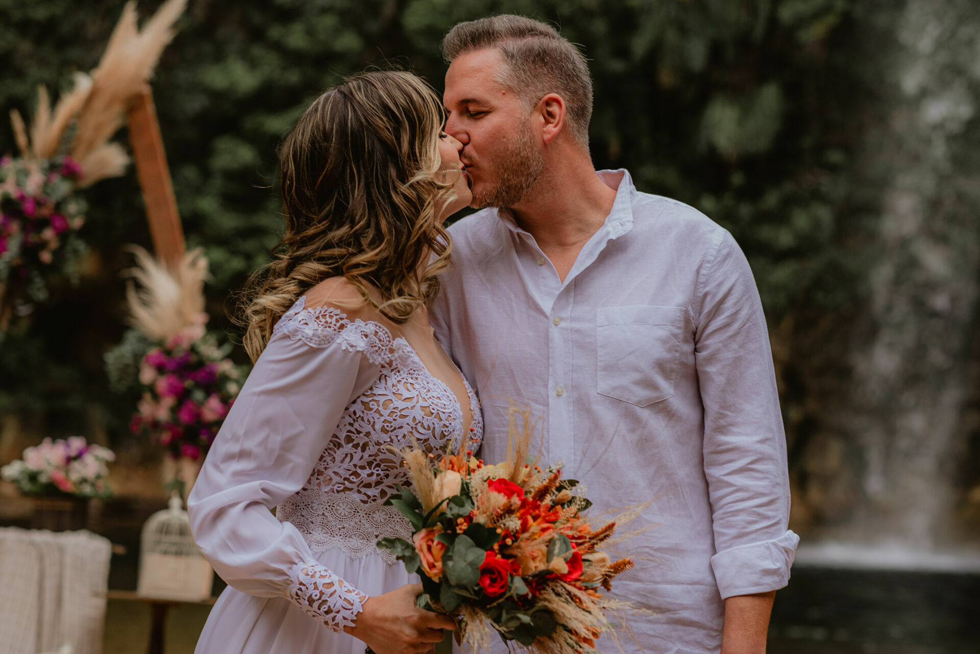Foto Casamento Intimista na Cachoeira do Abade em Pirenópolis de Goiás - Luanna e Marcelo - Imagem 81
