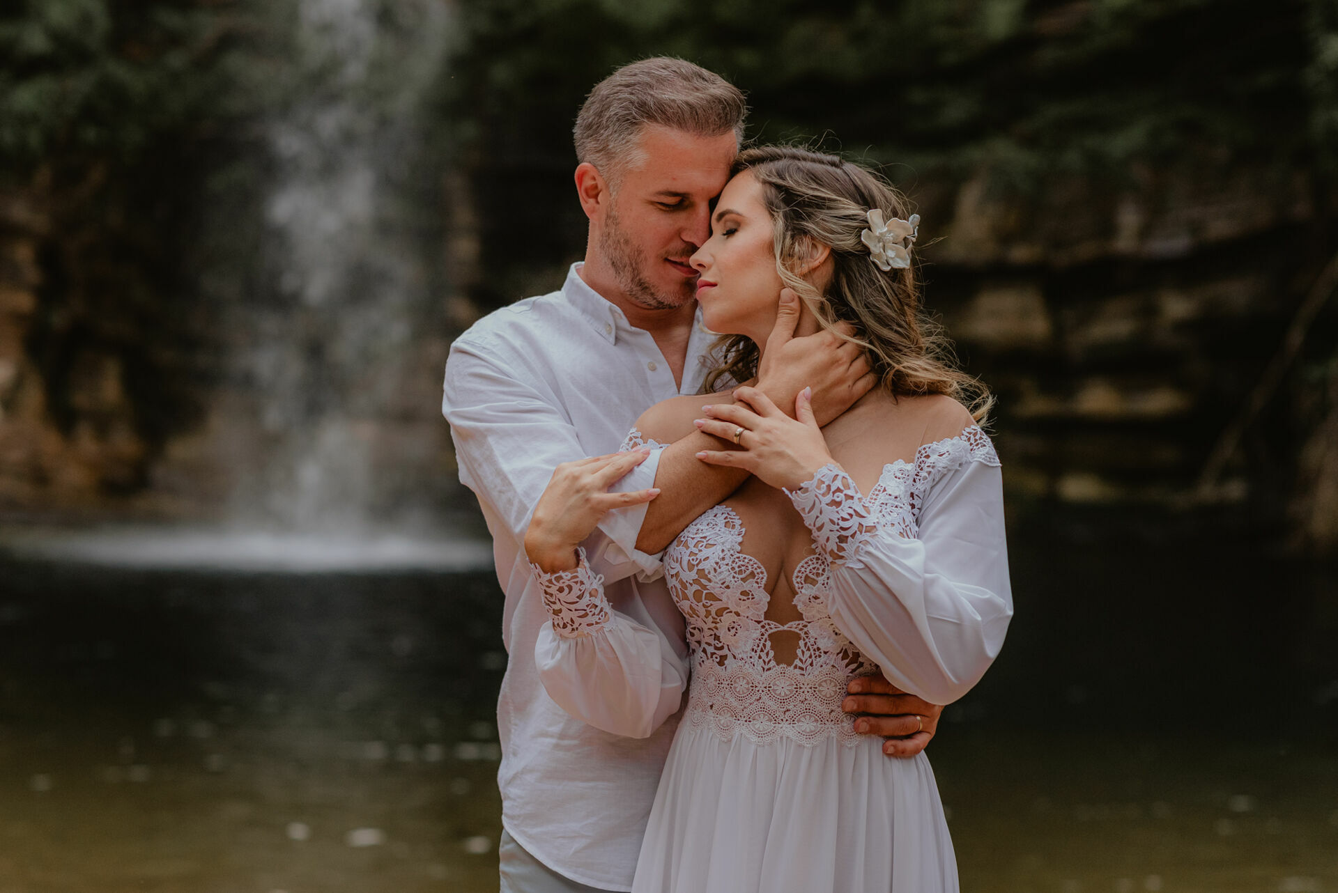 Foto Casamento Intimista na Cachoeira do Abade em Pirenópolis de Goiás - Luanna e Marcelo - Imagem 92