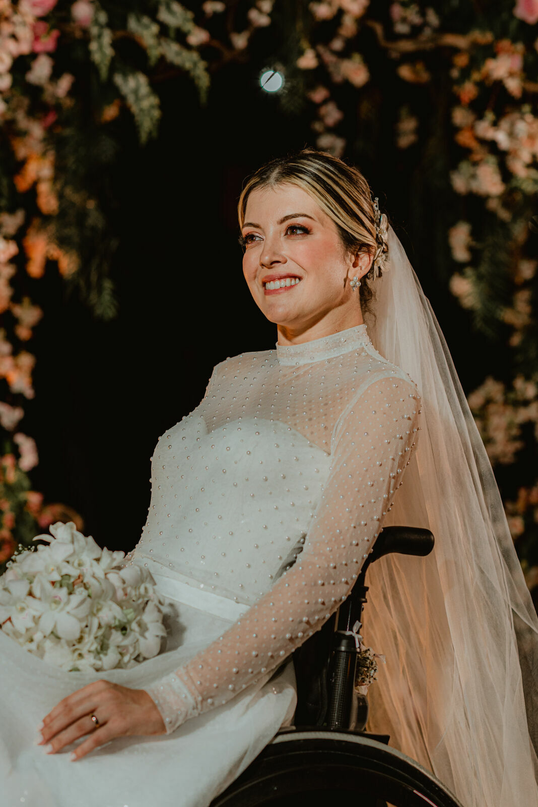 Foto Paraquedista que ficou tetraplégica se casa em uma linda cerimônia em fim de tarde na Fazenda Nova Conceição em Goiás - Raquel e Lages - Imagem 73