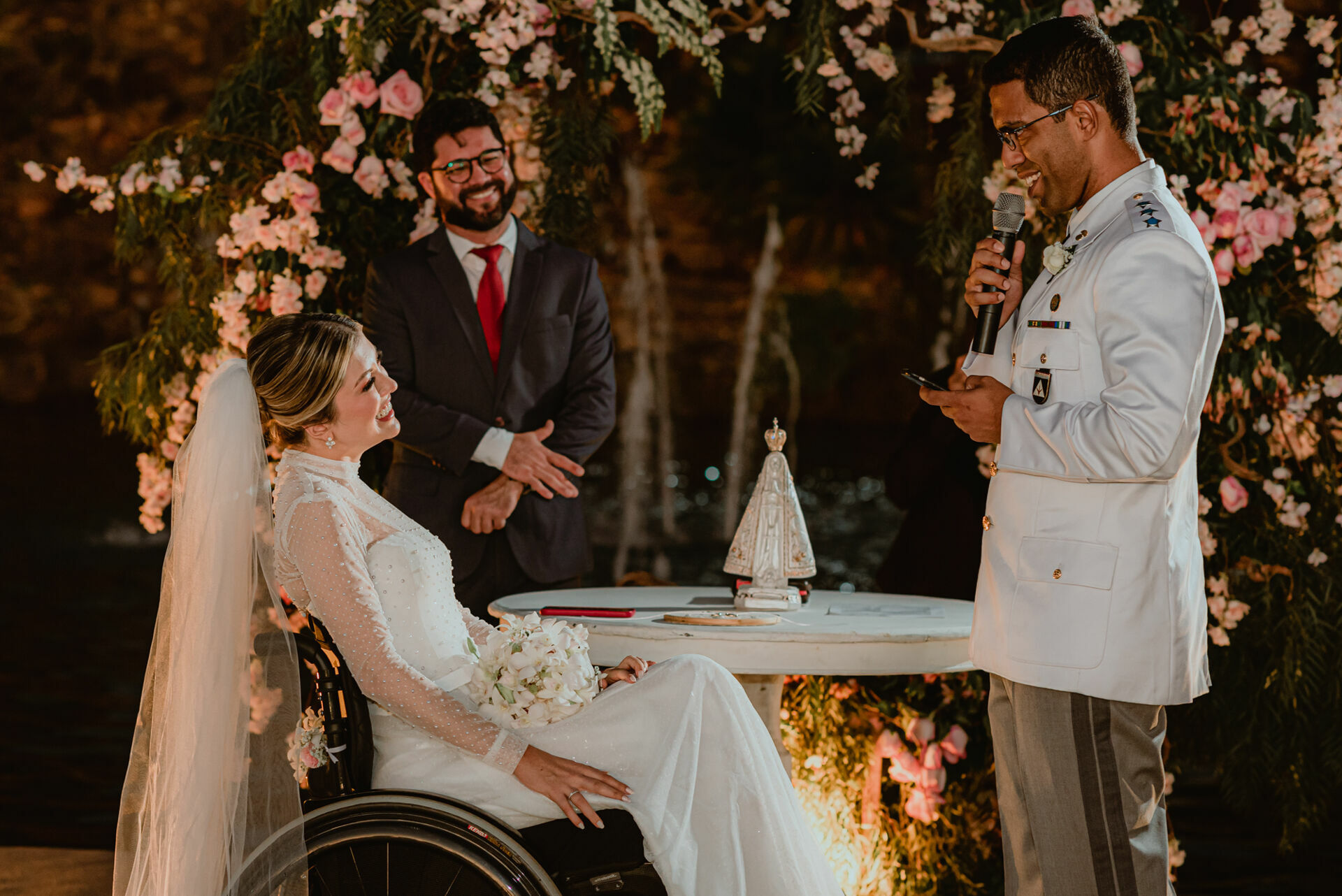Foto Paraquedista que ficou tetraplégica se casa em uma linda cerimônia em fim de tarde na Fazenda Nova Conceição em Goiás - Raquel e Lages - Imagem 58