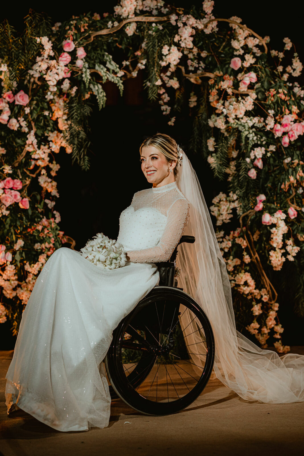 Foto Paraquedista que ficou tetraplégica se casa em uma linda cerimônia em fim de tarde na Fazenda Nova Conceição em Goiás - Raquel e Lages - Imagem 72