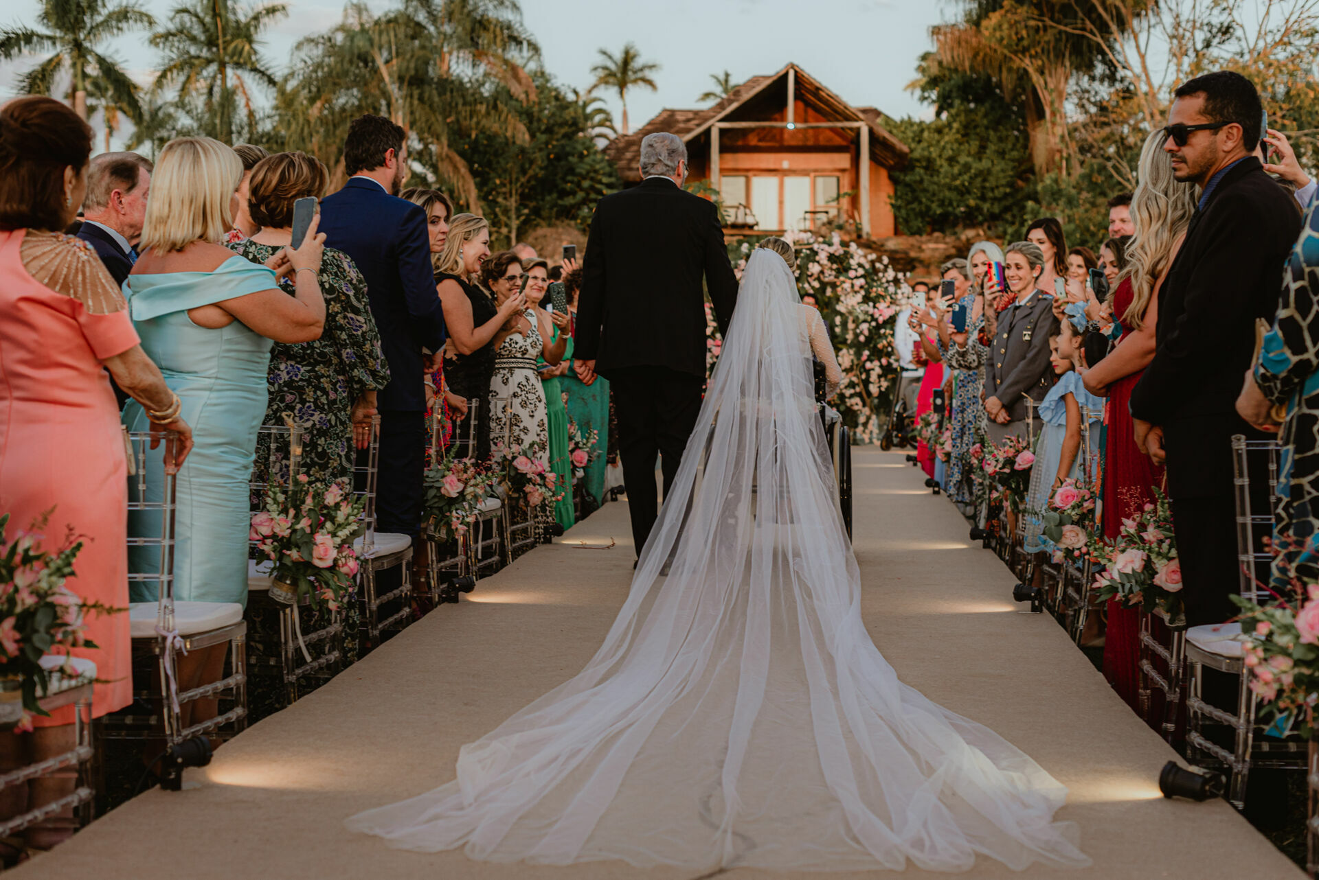 Foto Paraquedista que ficou tetraplégica se casa em uma linda cerimônia em fim de tarde na Fazenda Nova Conceição em Goiás - Raquel e Lages - Imagem 47