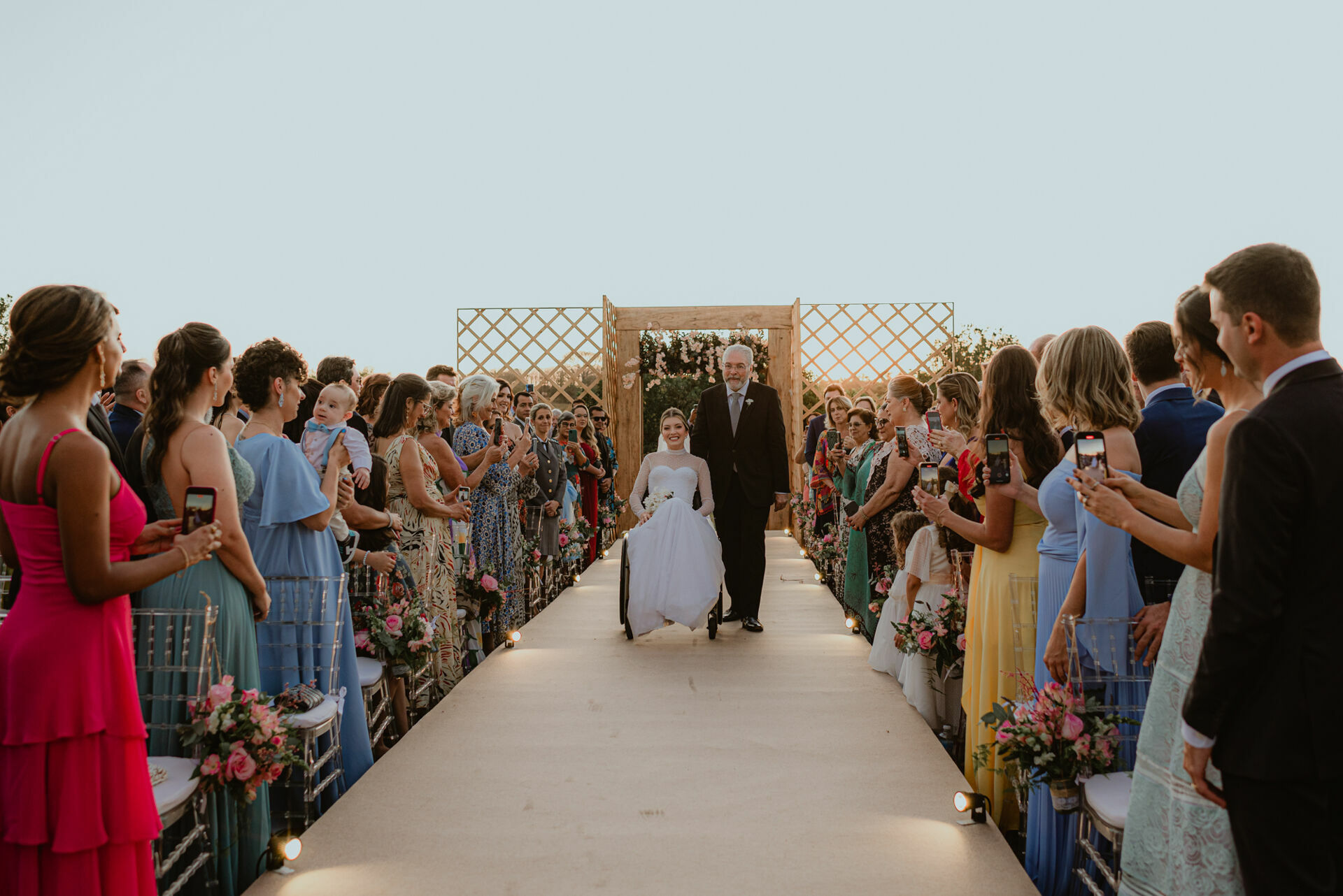 Foto Paraquedista que ficou tetraplégica se casa em uma linda cerimônia em fim de tarde na Fazenda Nova Conceição em Goiás - Raquel e Lages - Imagem 49