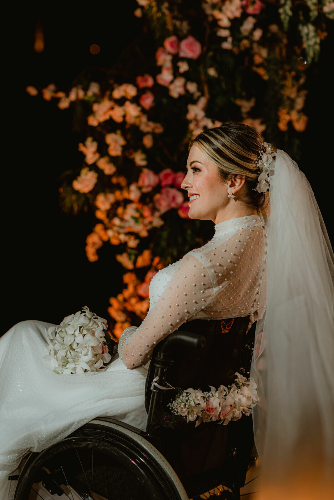 Foto Paraquedista que ficou tetraplégica se casa em uma linda cerimônia em fim de tarde na Fazenda Nova Conceição em Goiás - Raquel e Lages - Imagem 74