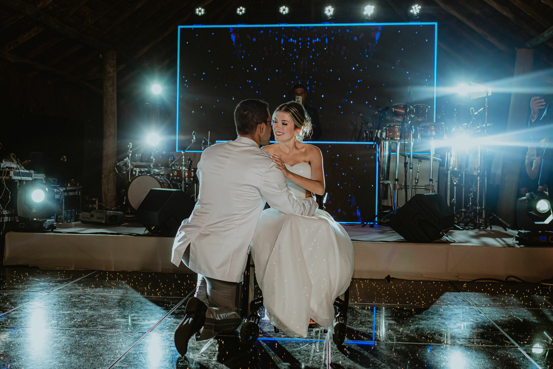 Foto Paraquedista que ficou tetraplégica se casa em uma linda cerimônia em fim de tarde na Fazenda Nova Conceição em Goiás - Raquel e Lages - Imagem 109