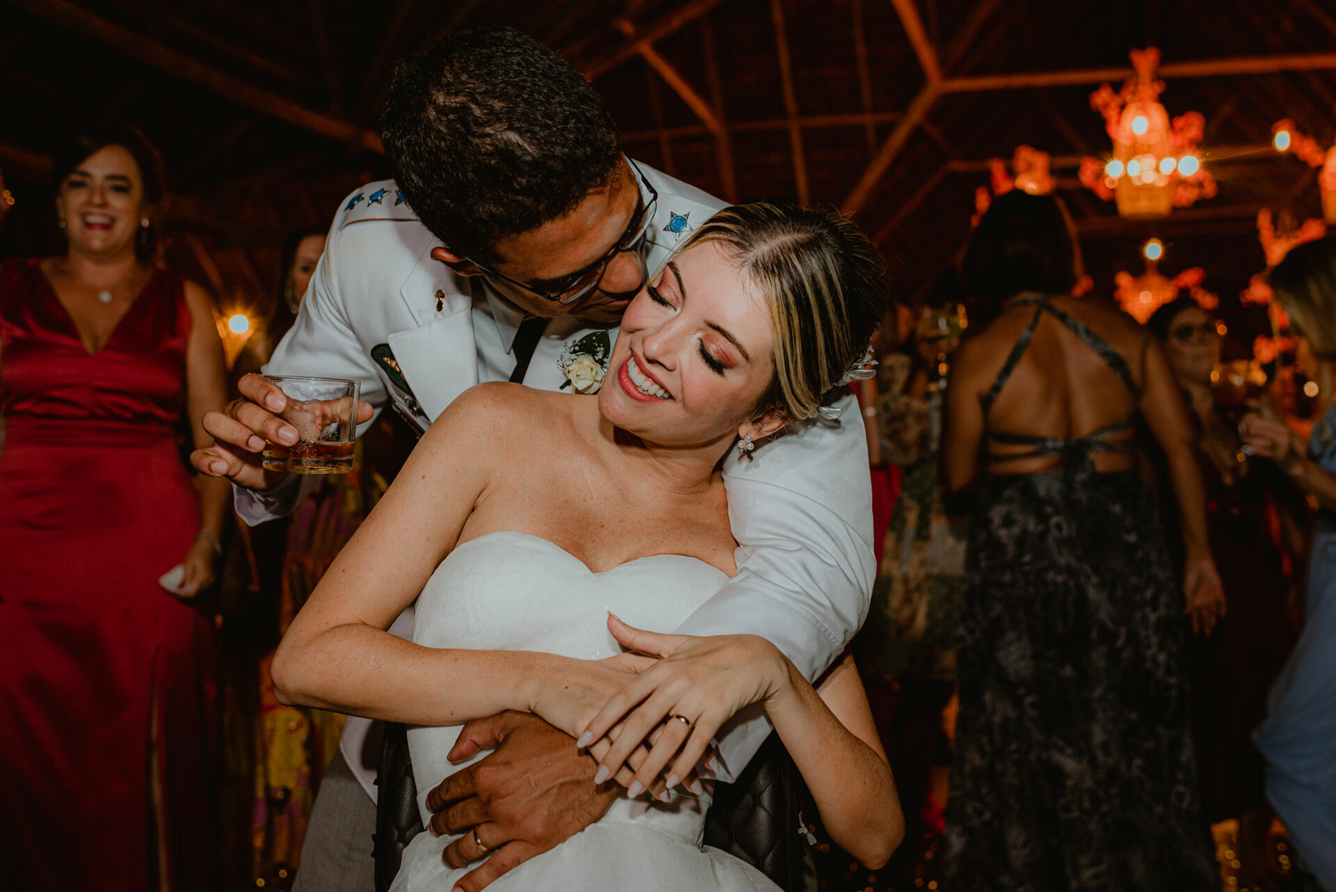 Foto Paraquedista que ficou tetraplégica se casa em uma linda cerimônia em fim de tarde na Fazenda Nova Conceição em Goiás - Raquel e Lages - Imagem 116