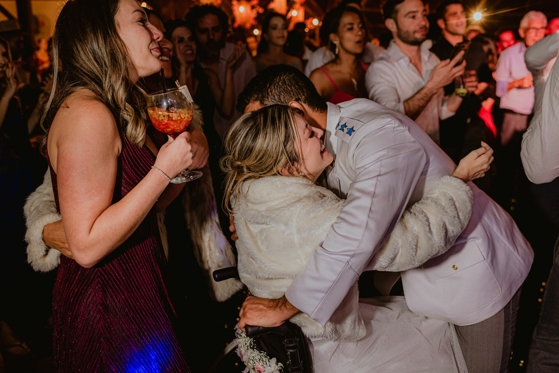 Foto Paraquedista que ficou tetraplégica se casa em uma linda cerimônia em fim de tarde na Fazenda Nova Conceição em Goiás - Raquel e Lages - Imagem 123