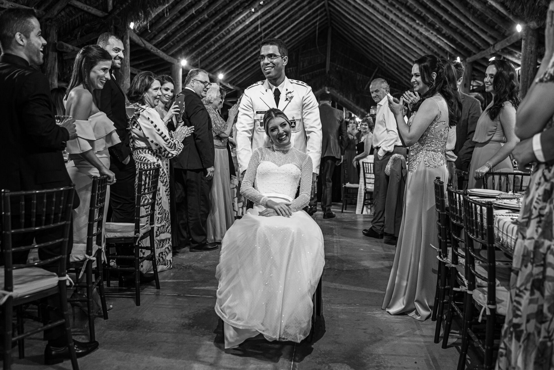 Foto Paraquedista que ficou tetraplégica se casa em uma linda cerimônia em fim de tarde na Fazenda Nova Conceição em Goiás - Raquel e Lages - Imagem 97