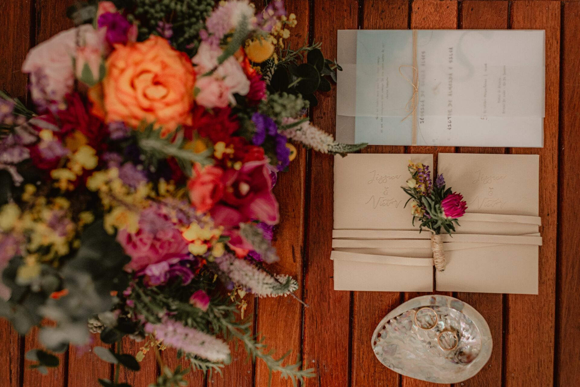 Foto Elopement Wedding em Arraial do Cabo com uma vista para o mar - Jéssica e Victor - Imagem 21