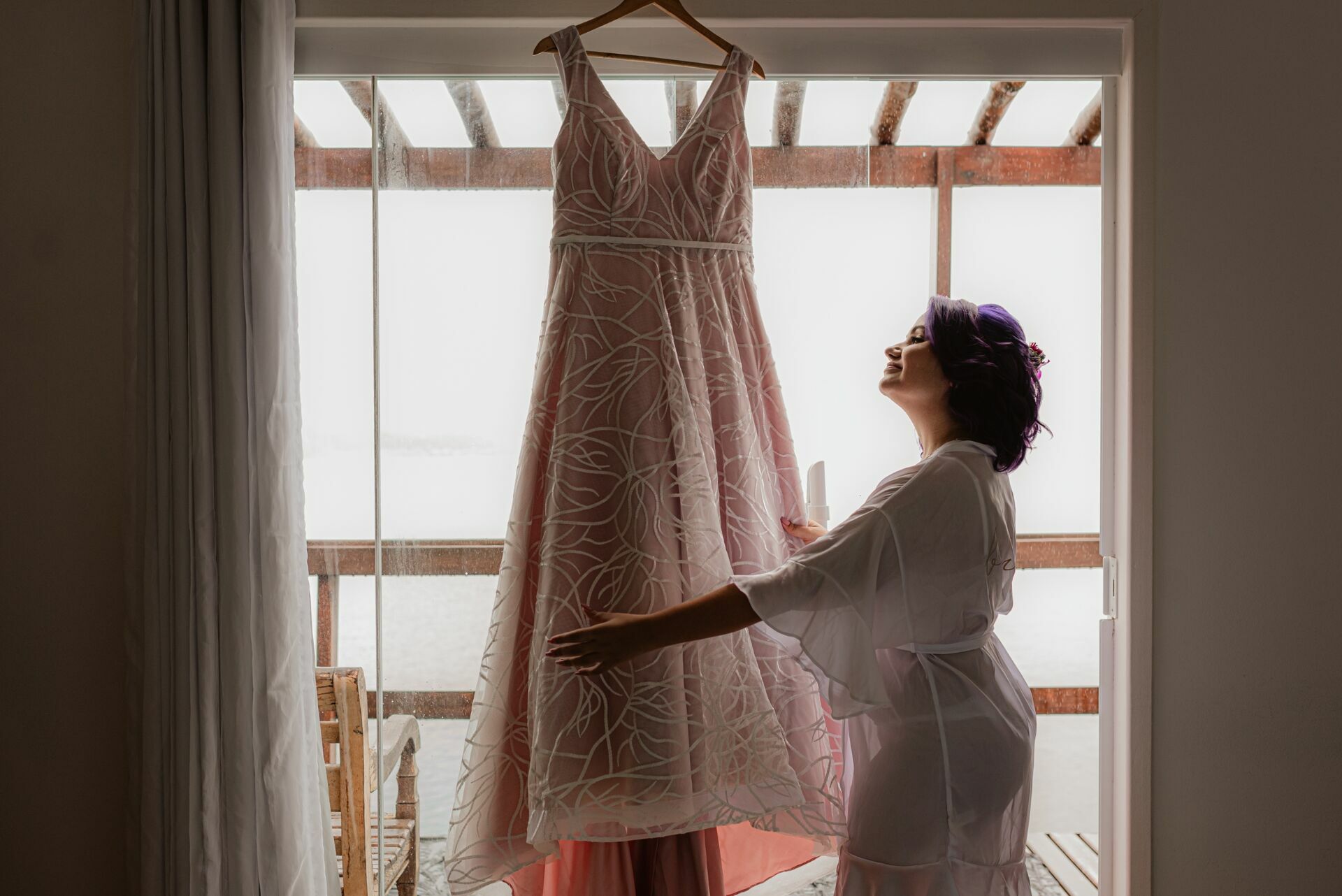 Foto Elopement Wedding em Arraial do Cabo com uma vista para o mar - Jéssica e Victor - Imagem 15