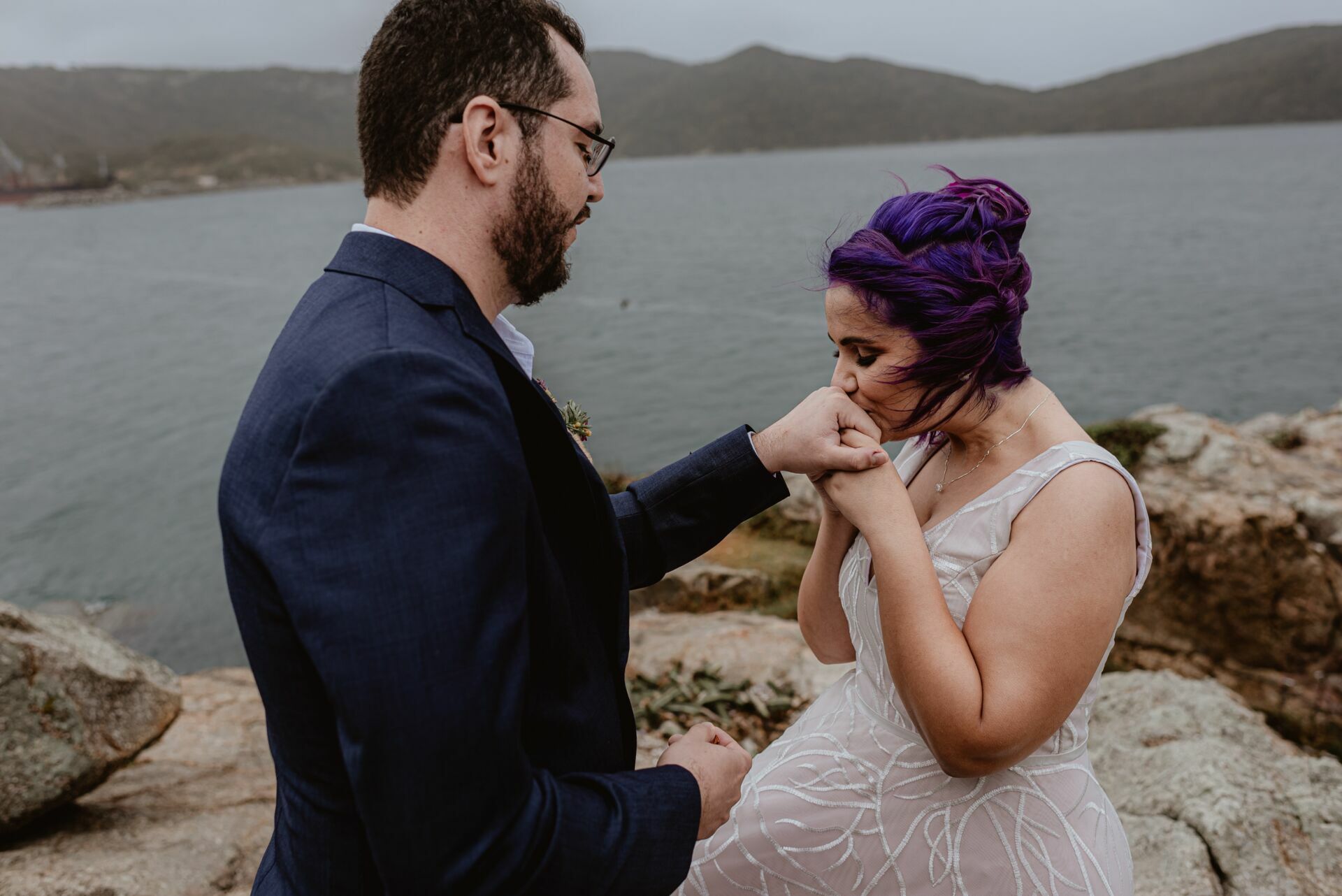 Foto Elopement Wedding em Arraial do Cabo com uma vista para o mar - Jéssica e Victor - Imagem 63