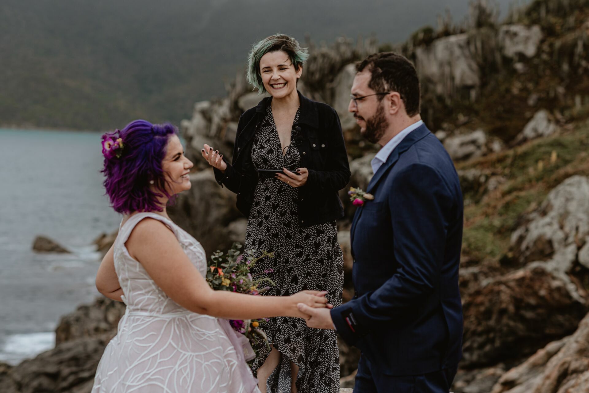 Foto Elopement Wedding em Arraial do Cabo com uma vista para o mar - Jéssica e Victor - Imagem 68