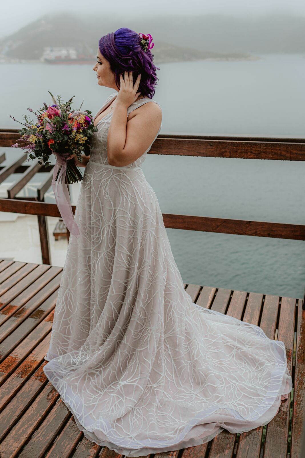 Foto Elopement Wedding em Arraial do Cabo com uma vista para o mar - Jéssica e Victor - Imagem 32