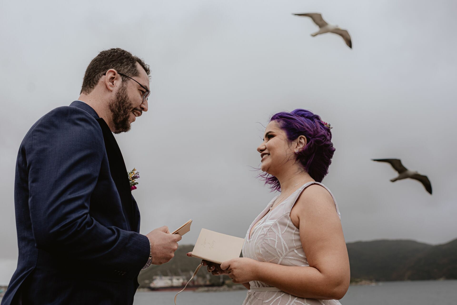 Foto Elopement Wedding em Arraial do Cabo com uma vista para o mar - Jéssica e Victor - Imagem 59