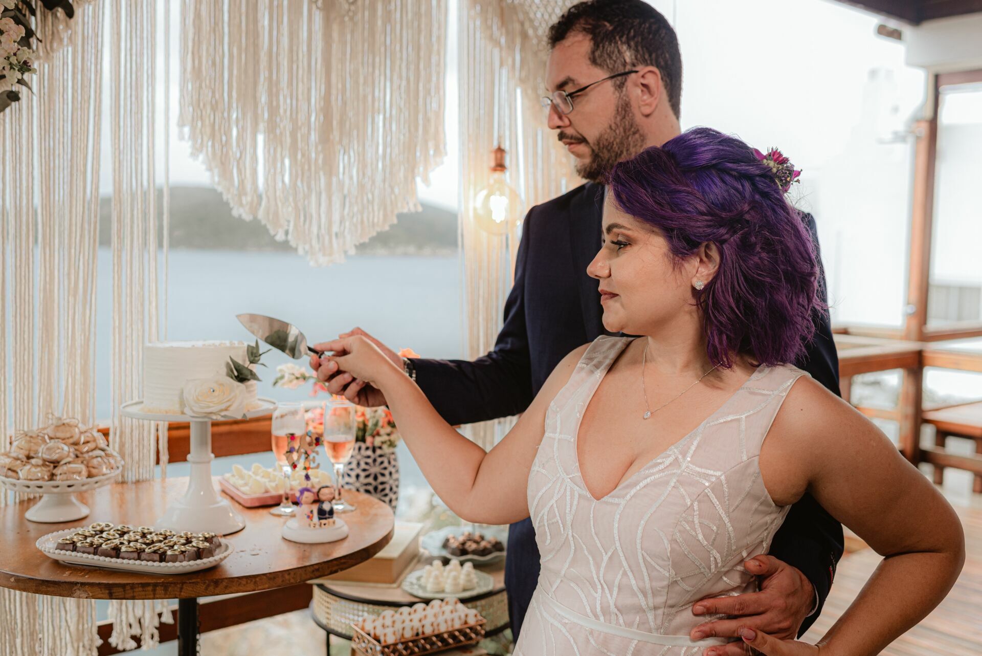 Foto Elopement Wedding em Arraial do Cabo com uma vista para o mar - Jéssica e Victor - Imagem 91