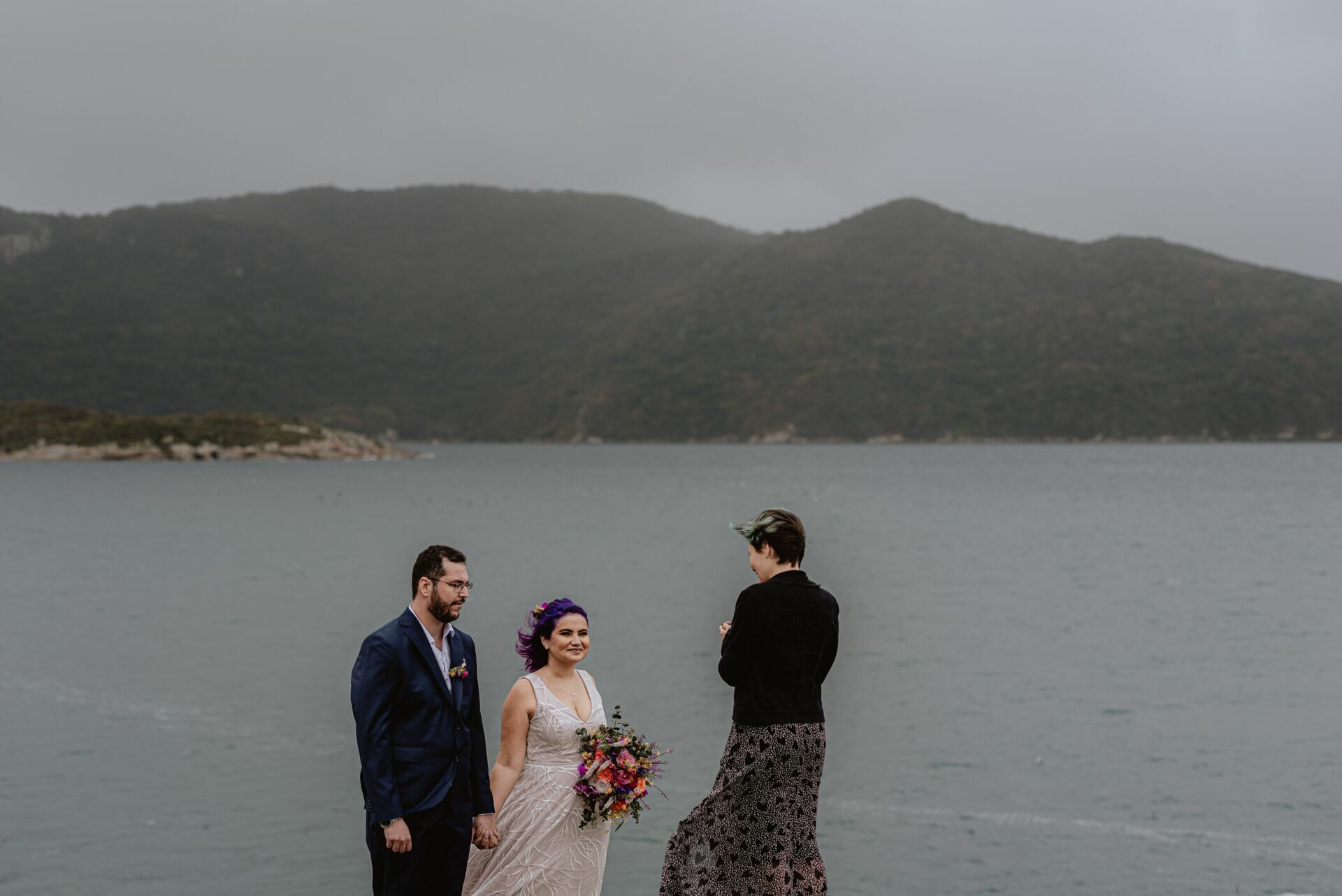 Foto Elopement Wedding em Arraial do Cabo com uma vista para o mar - Jéssica e Victor - Imagem 58