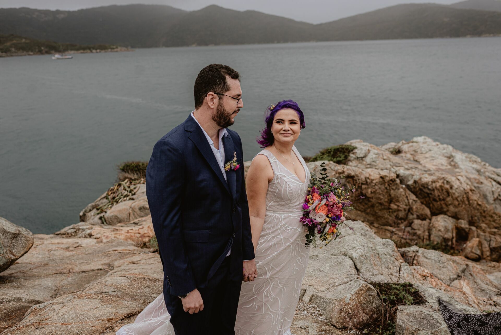Foto Elopement Wedding em Arraial do Cabo com uma vista para o mar - Jéssica e Victor - Imagem 57