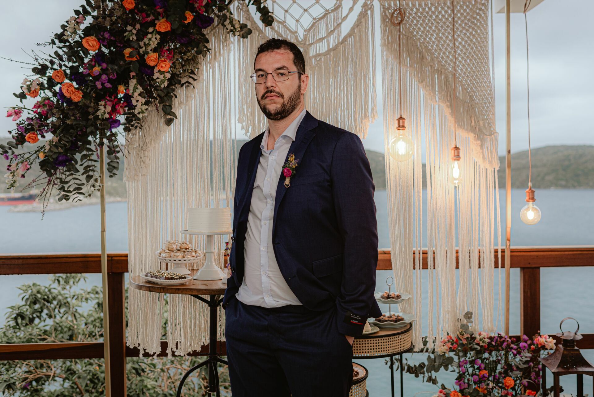 Foto Elopement Wedding em Arraial do Cabo com uma vista para o mar - Jéssica e Victor - Imagem 98