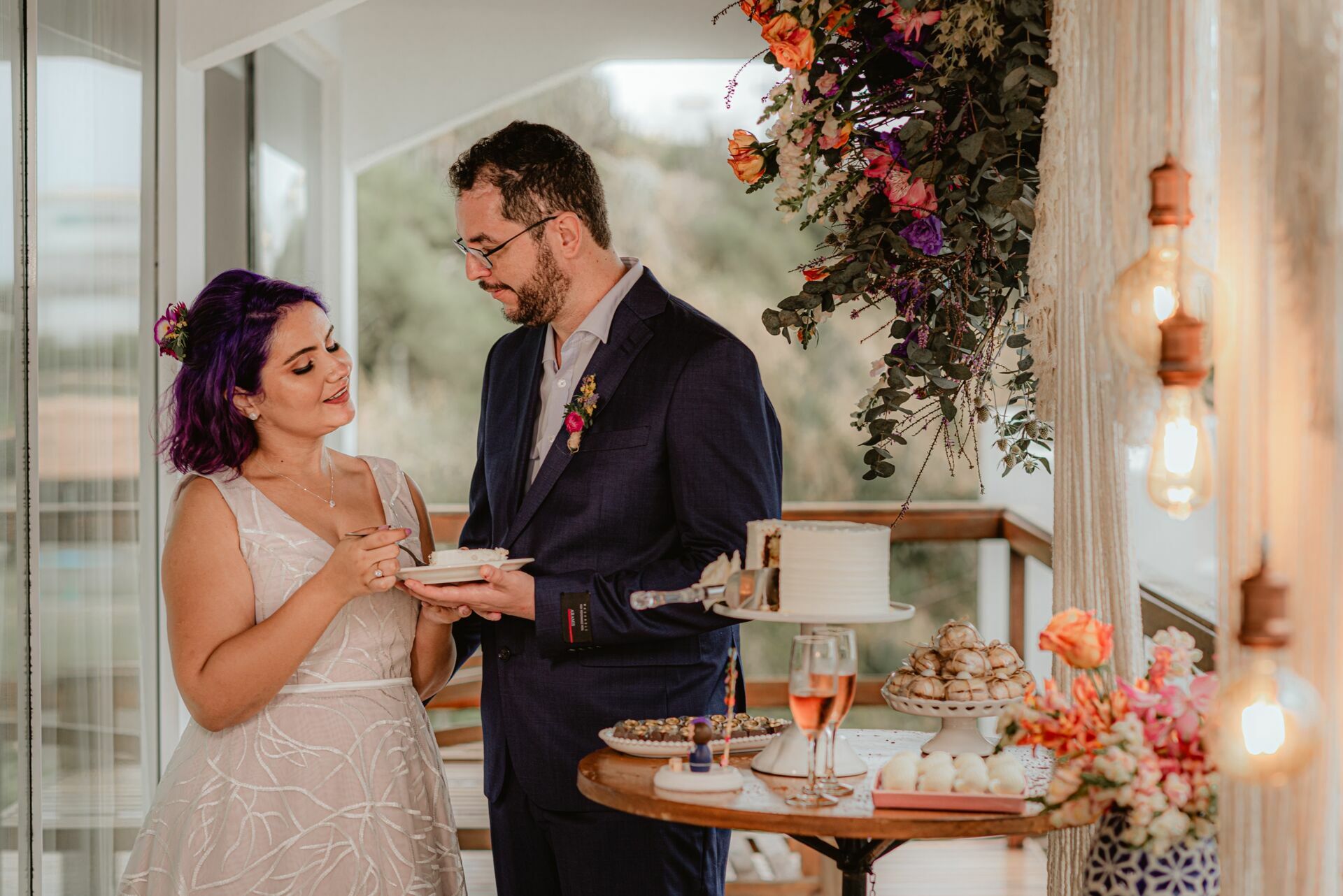 Foto Elopement Wedding em Arraial do Cabo com uma vista para o mar - Jéssica e Victor - Imagem 93