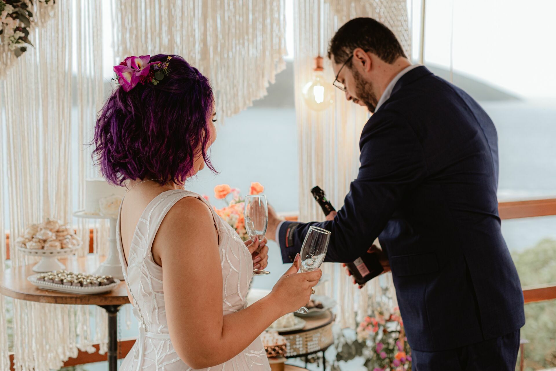 Foto Elopement Wedding em Arraial do Cabo com uma vista para o mar - Jéssica e Victor - Imagem 87