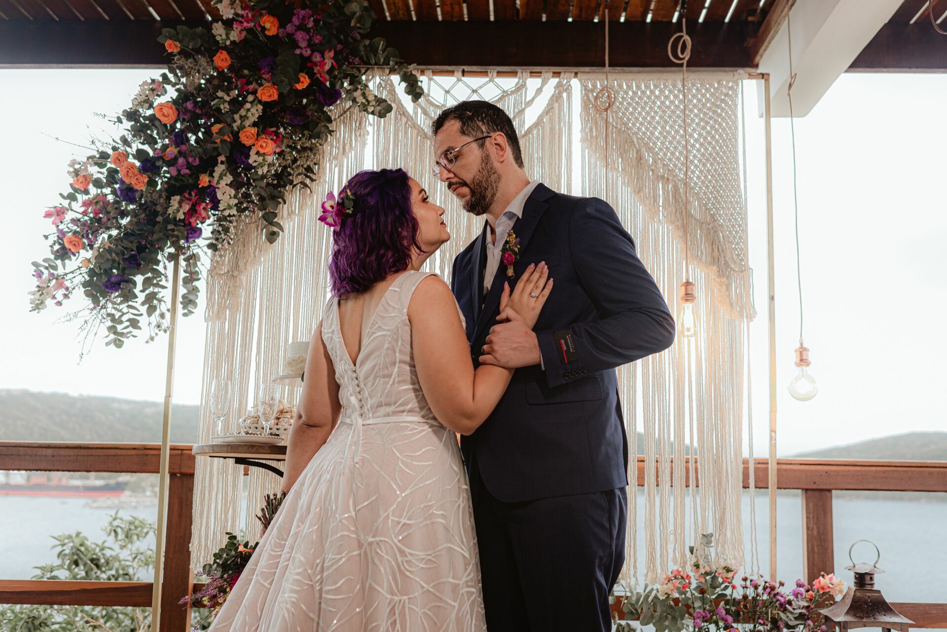 Foto Elopement Wedding em Arraial do Cabo com uma vista para o mar - Jéssica e Victor - Imagem 86