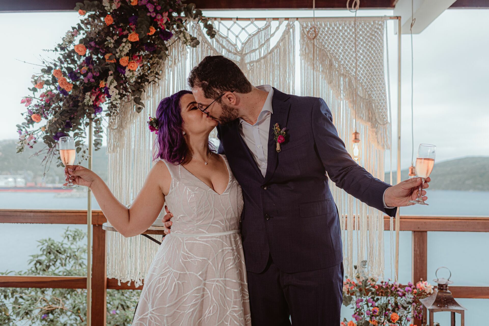 Foto Elopement Wedding em Arraial do Cabo com uma vista para o mar - Jéssica e Victor - Imagem 90