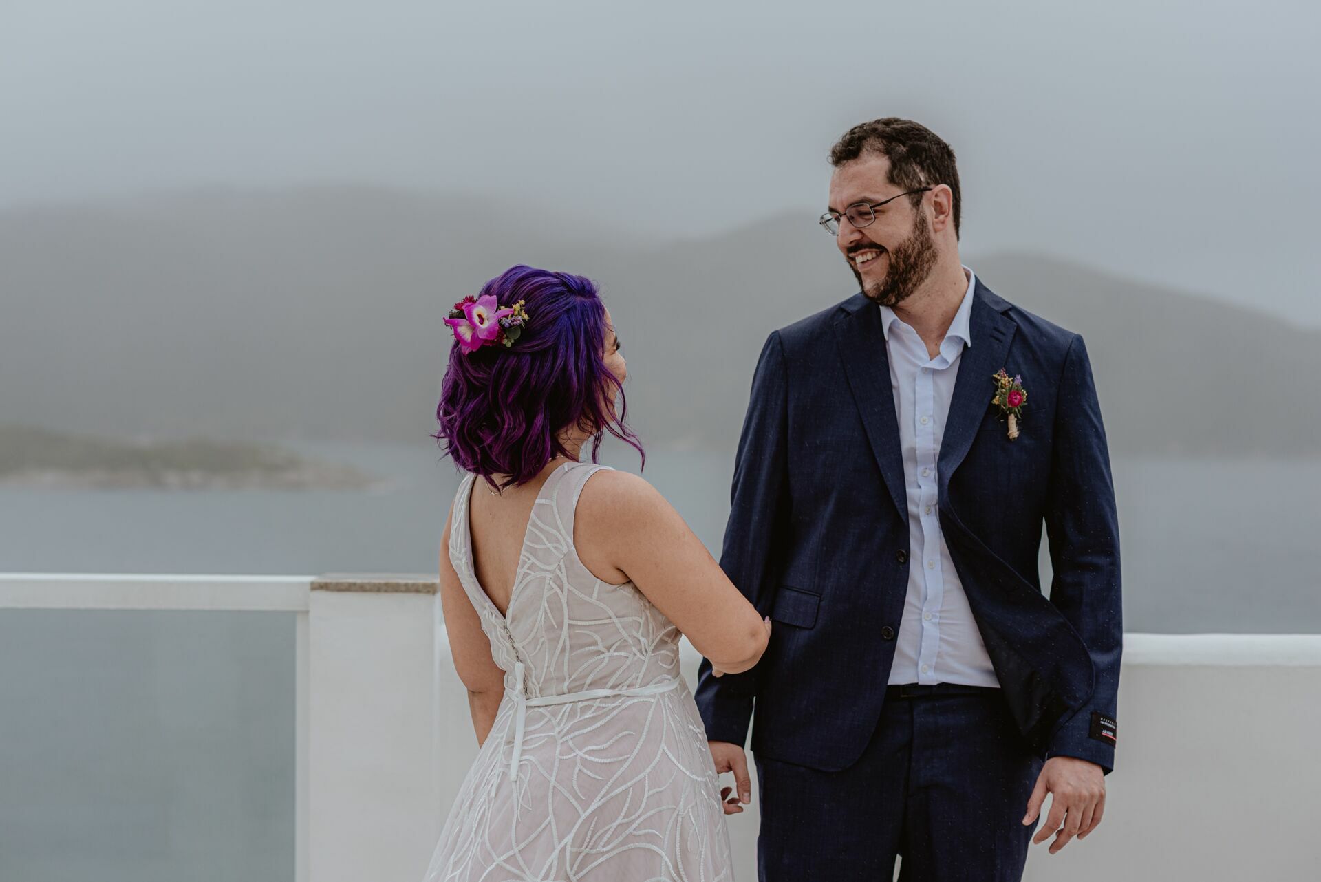 Foto Elopement Wedding em Arraial do Cabo com uma vista para o mar - Jéssica e Victor - Imagem 40