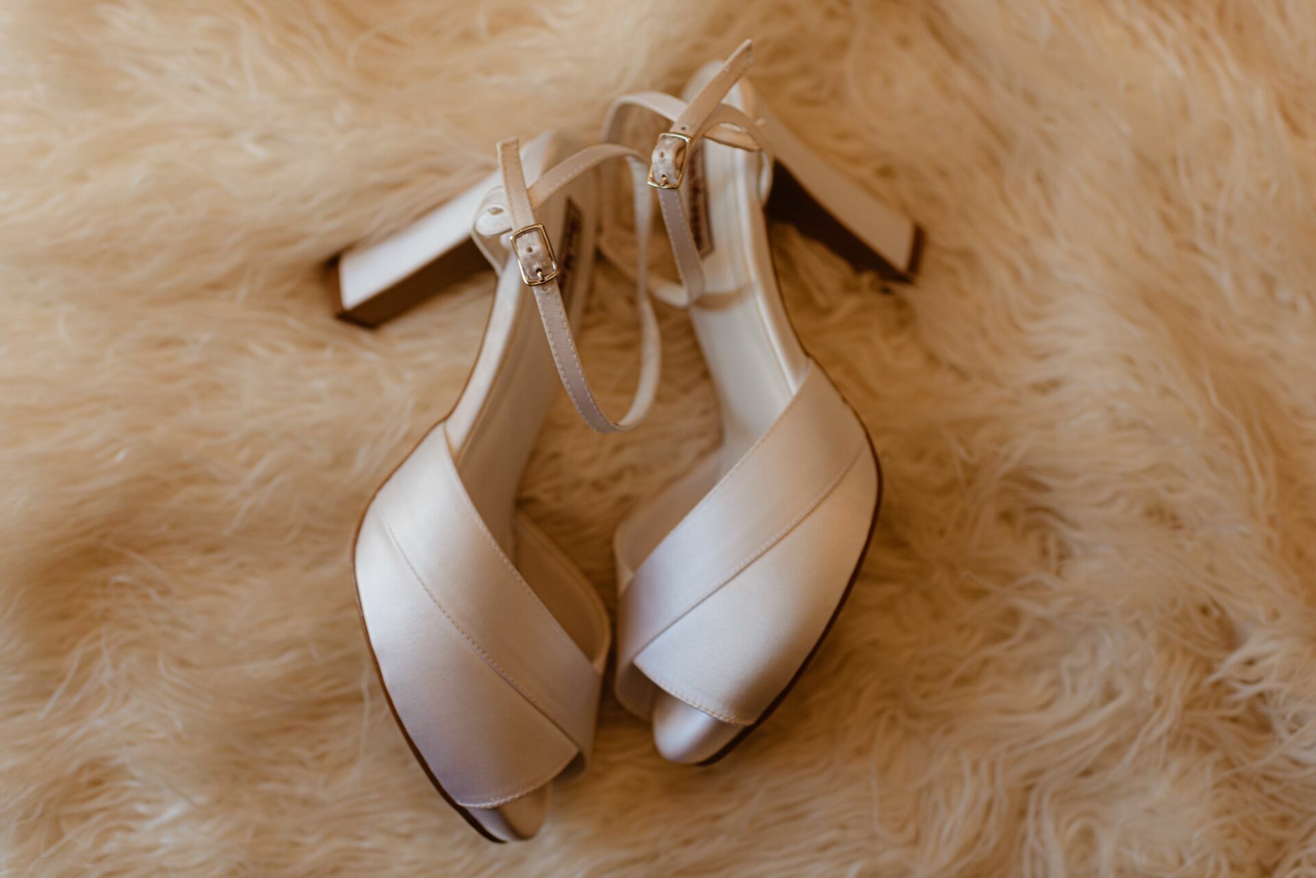 Foto Casamento Rústico em Fim de Tarde no Restaurante Brioso e Manhoso em Goiás - Ana e Pedro  - Imagem 0