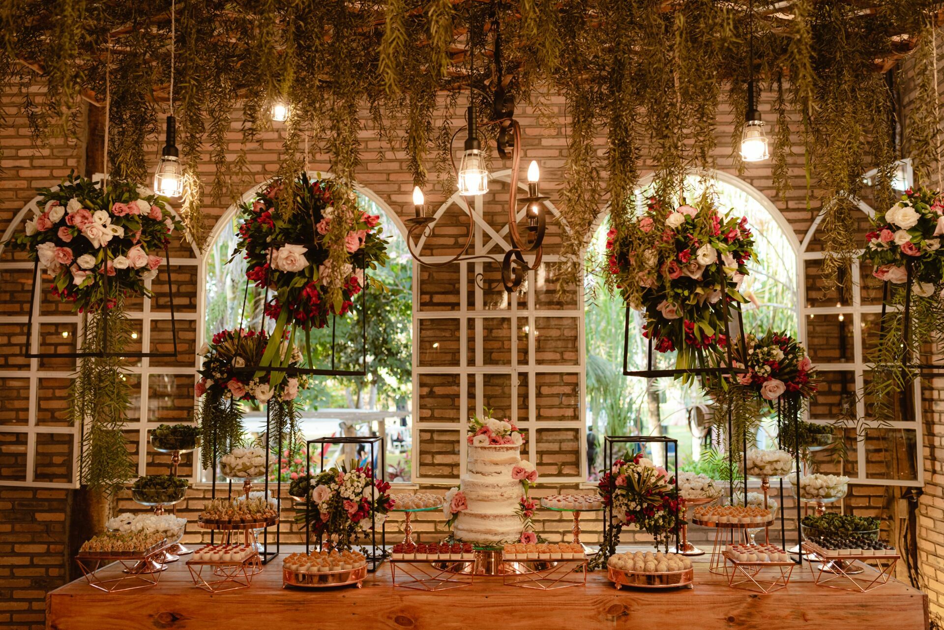 Foto Casamento Rústico em Fim de Tarde no Restaurante Brioso e Manhoso em Goiás - Ana e Pedro  - Imagem 18