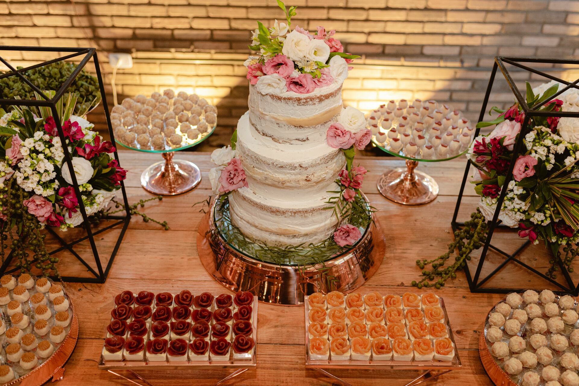 Foto Casamento Rústico em Fim de Tarde no Restaurante Brioso e Manhoso em Goiás - Ana e Pedro  - Imagem 19