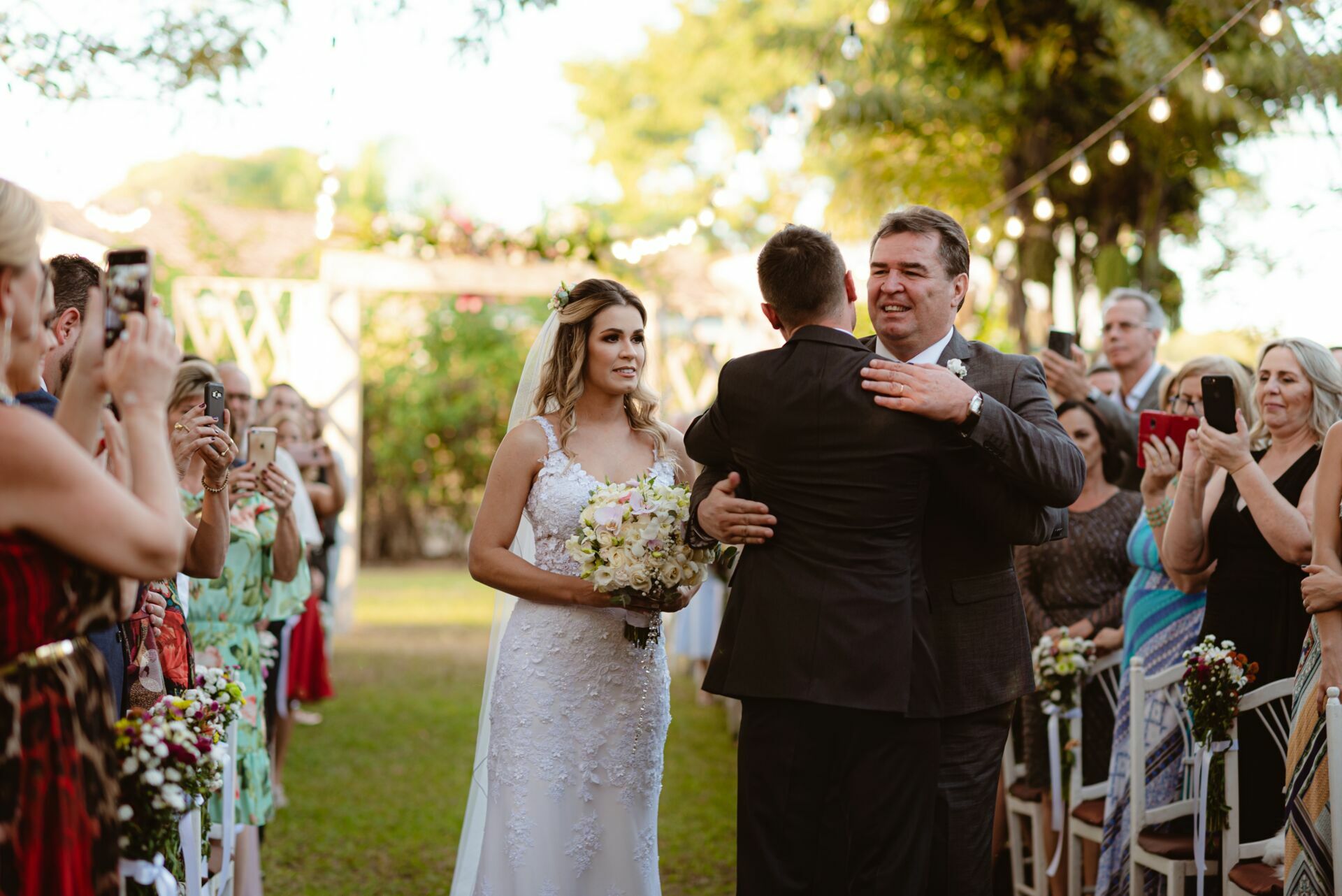 Foto Casamento Rústico em Fim de Tarde no Restaurante Brioso e Manhoso em Goiás - Ana e Pedro  - Imagem 28