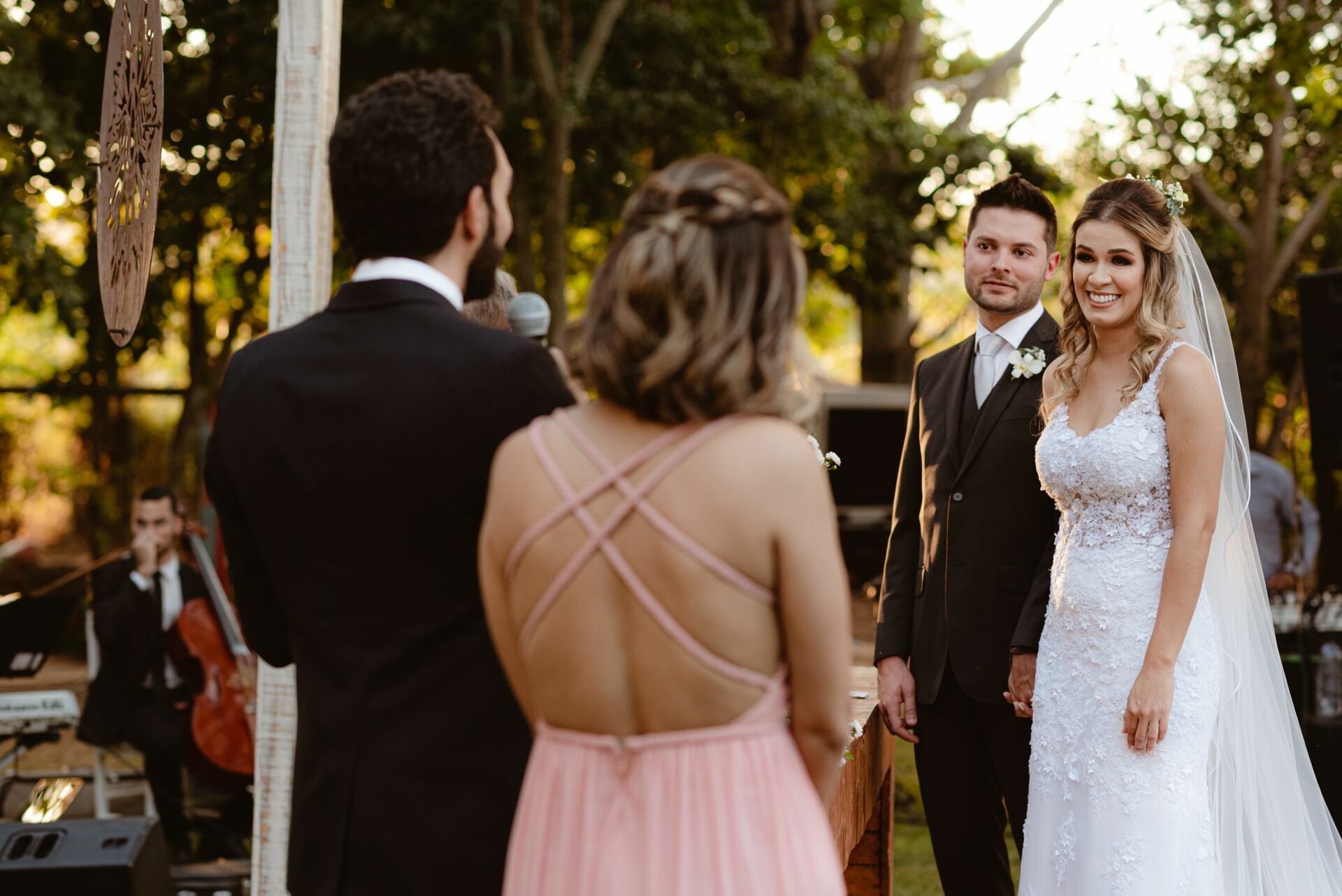 Foto Casamento Rústico em Fim de Tarde no Restaurante Brioso e Manhoso em Goiás - Ana e Pedro  - Imagem 34