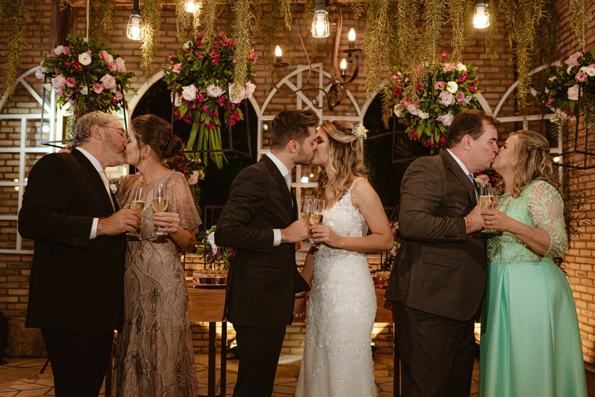 Foto Casamento Rústico em Fim de Tarde no Restaurante Brioso e Manhoso em Goiás - Ana e Pedro  - Imagem 59
